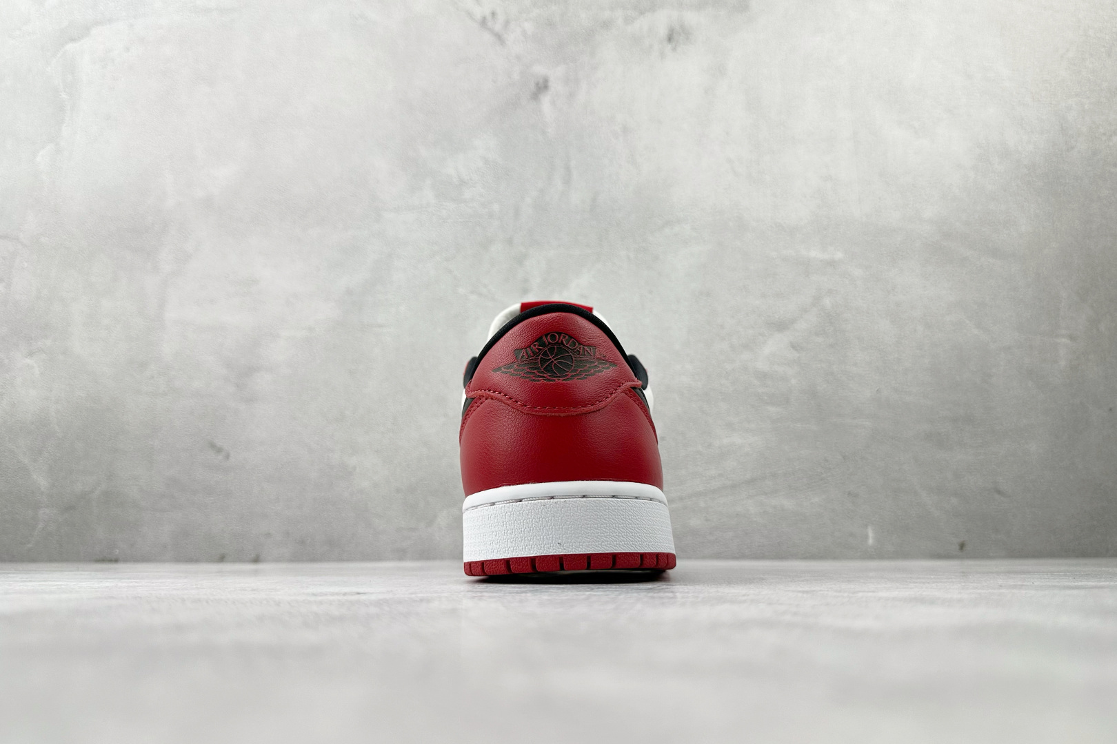 全新工厂开发 Jordan Air Jordan 1 RETRO LOW ”Black Muslin Varsity Red”红白黑 HQ6998-600 全新工厂开发 Jordan Air Jordan 1 RETRO LOW ”Black Muslin Varsity Red”红白黑 HQ6998-600