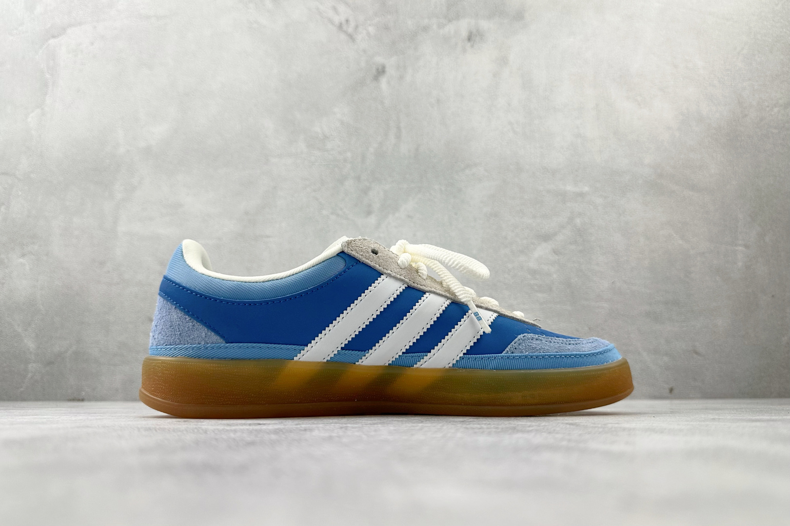 Bad Bunny x adidas originals GAZELLE INDOOR 蓝白灰 IF9734