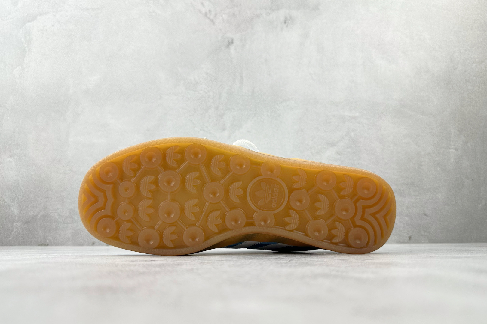 Bad Bunny x adidas originals GAZELLE INDOOR 蓝白灰 IF9734