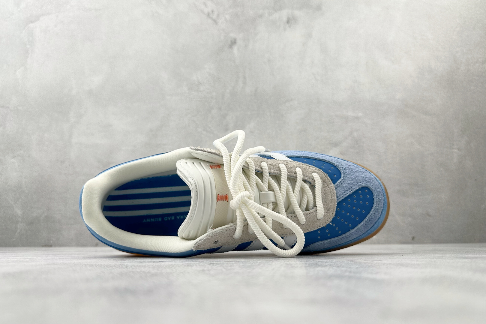 Bad Bunny x adidas originals GAZELLE INDOOR 蓝白灰 IF9734