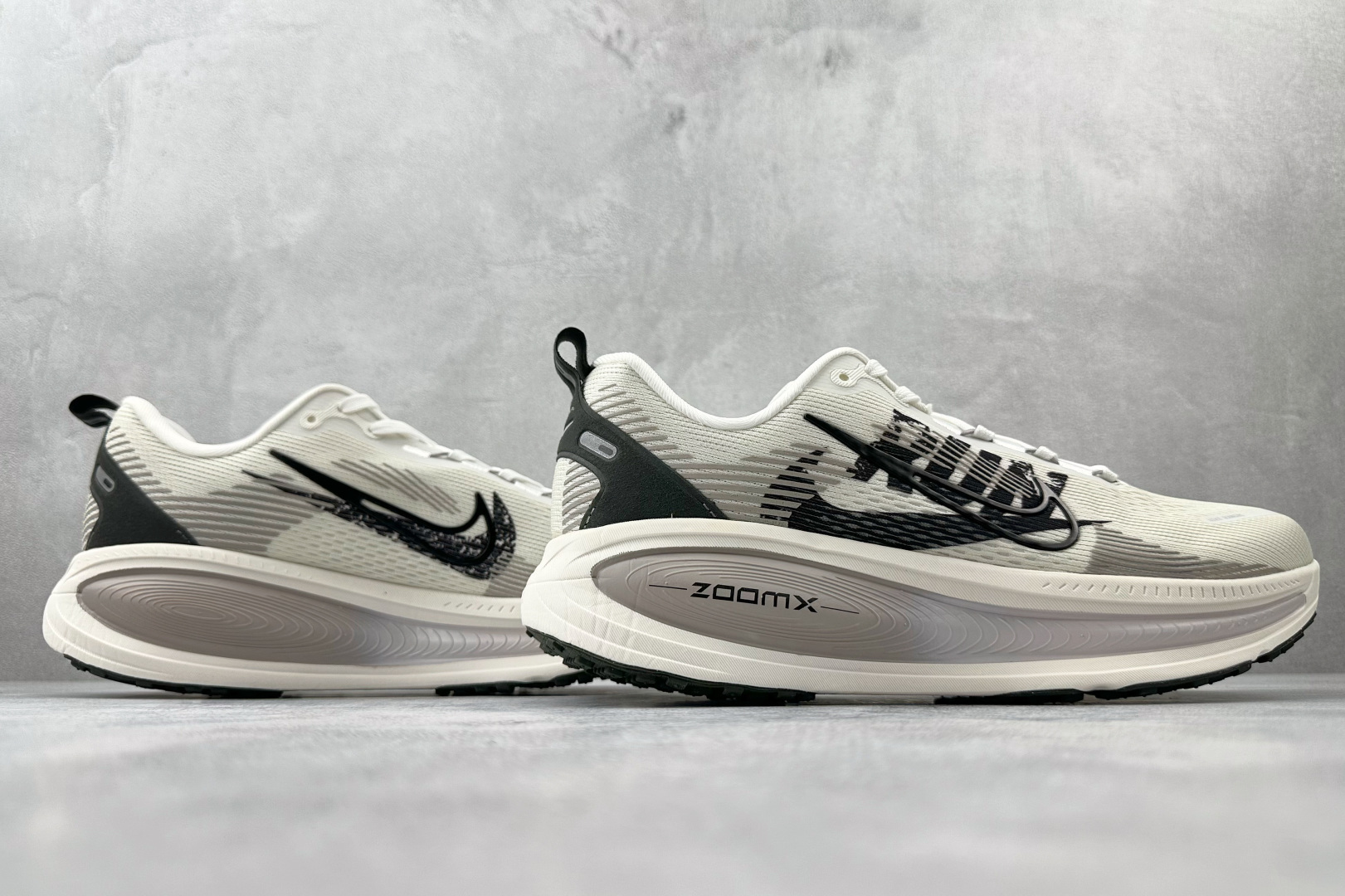 全套数据私模 Nike Vomero 18 白色 IB5726-100