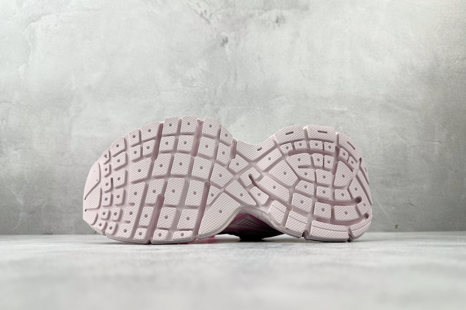 VG 430 代购版 Balenciaga巴黎世家 3XL 缎面蝴蝶结 粉色 734731W3XSB