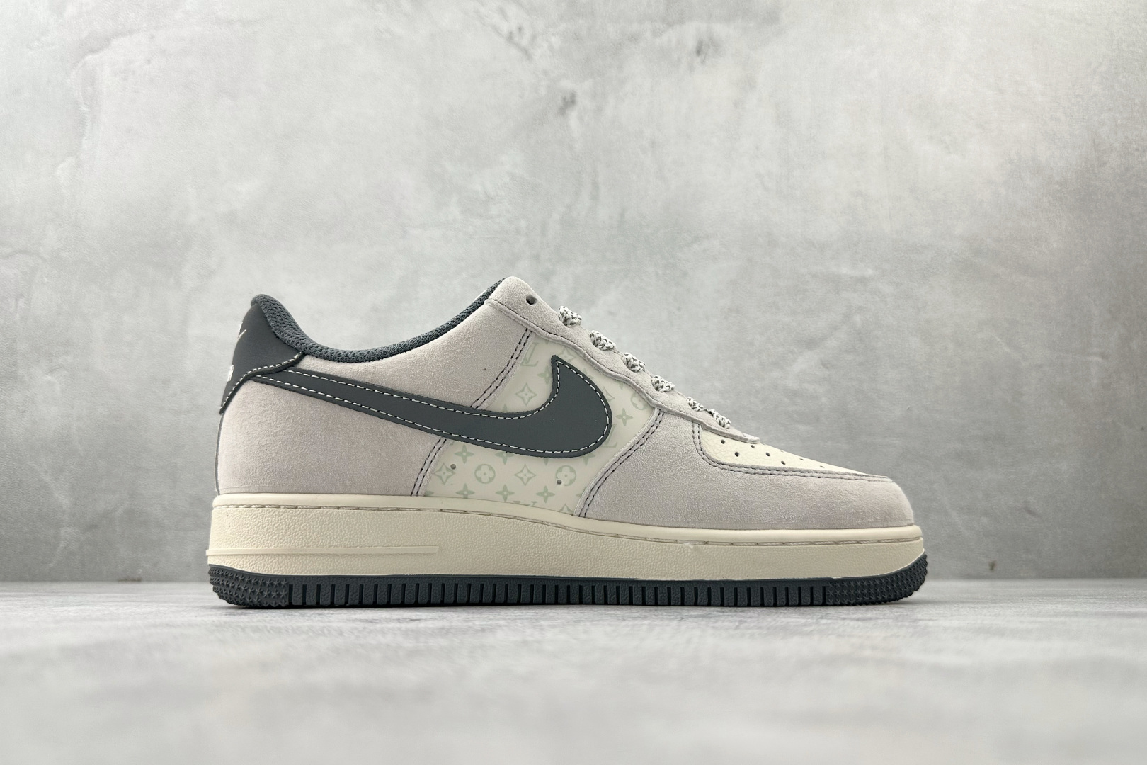 260 Nike Air Force 1 07 LV 联名 米白灰 CX5050-Y25