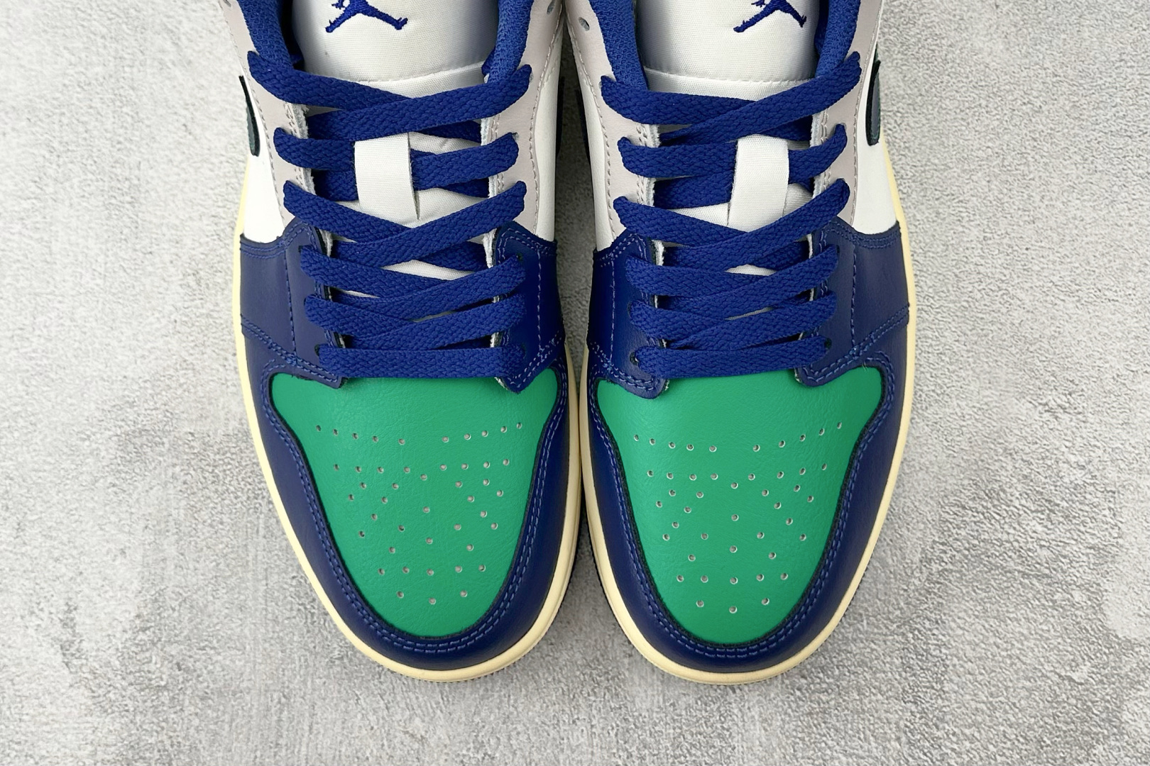 DT 公司级 Jordan Air Jordan 1 Low 白蓝色货号：-147尺码：40 40.5 