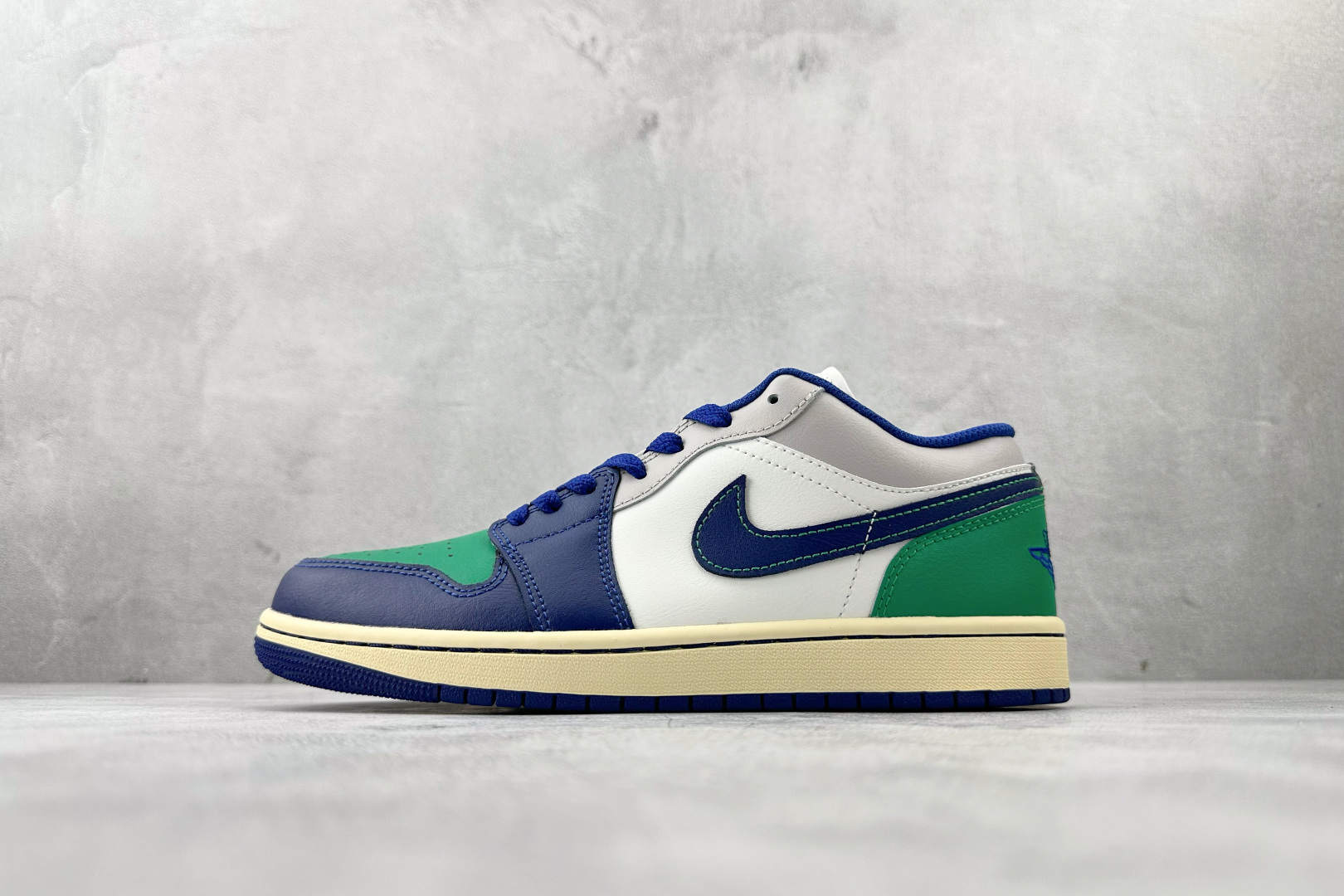 DT 公司级 Jordan Air Jordan 1 Low 白蓝色货号：-147尺码：40 40.5 