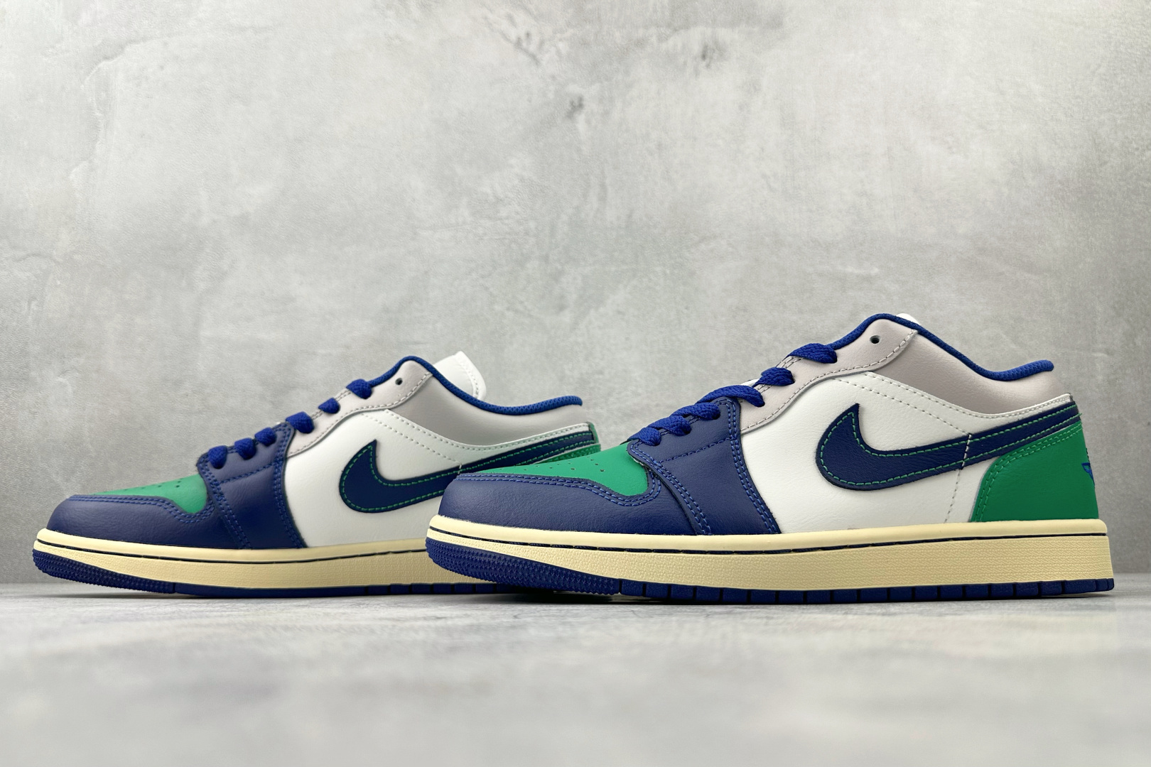 DT 公司级 Jordan Air Jordan 1 Low 白蓝色货号：-147尺码：40 40.5 