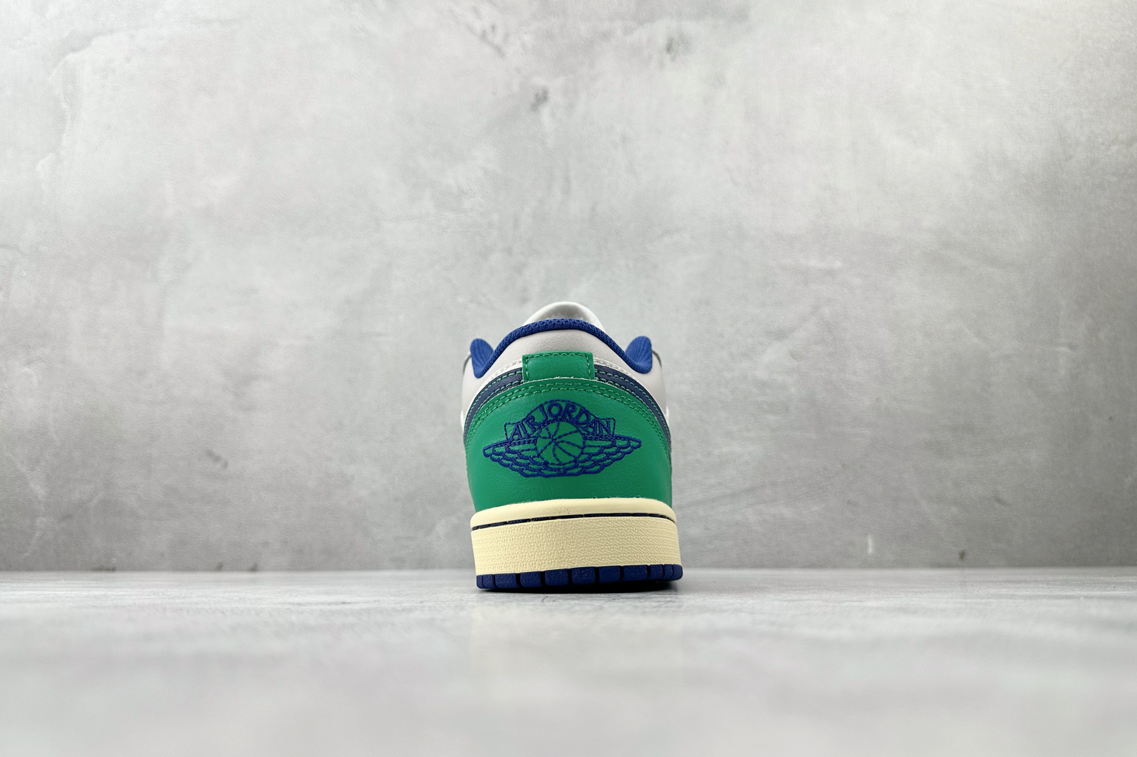 DT 公司级 Jordan Air Jordan 1 Low 白蓝色货号：-147尺码：40 40.5 