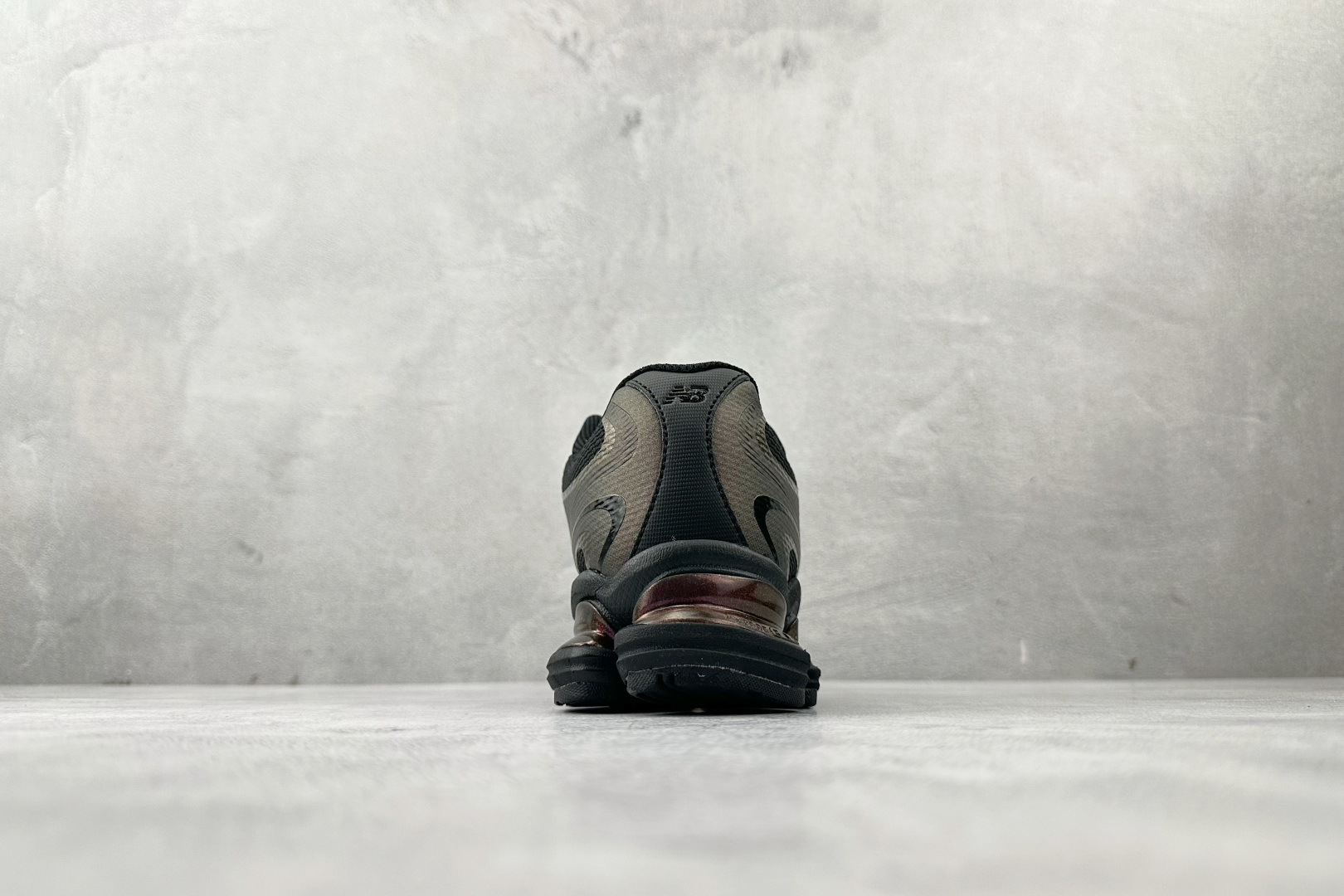 C 版 大厂出品 New Balance ABZORB 2000 黑绿色货号：U2000。PB尺码：36