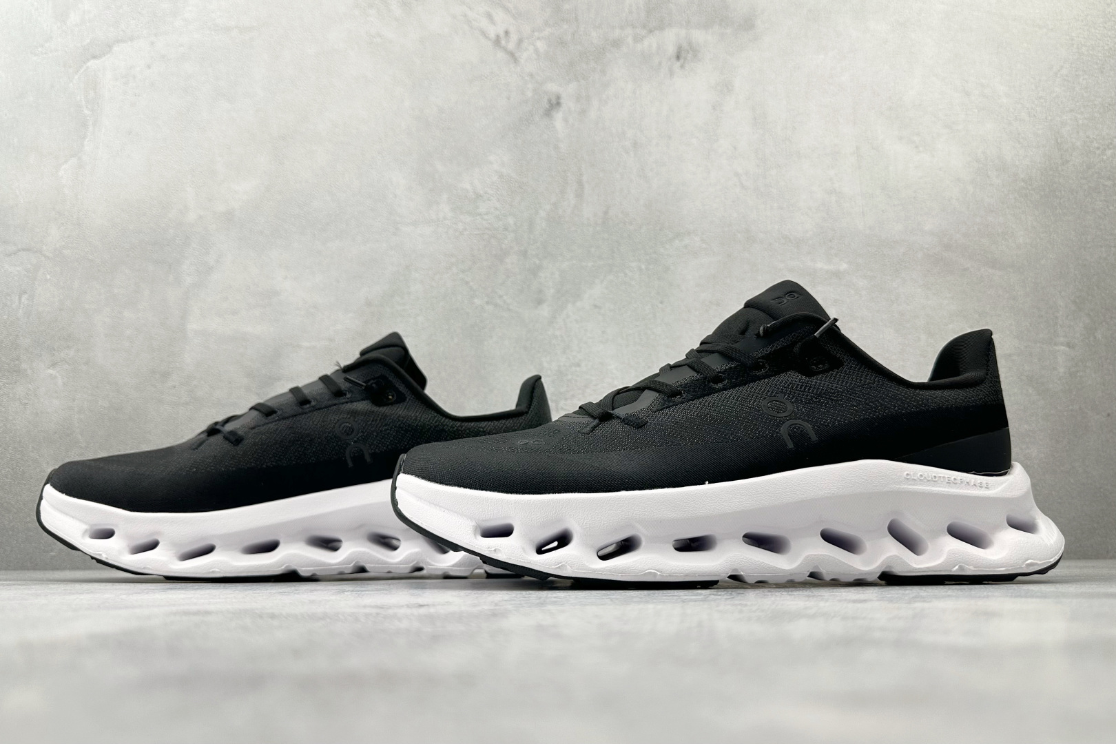 180 On昂跑 Cloudtilt 黑色 3ME1010