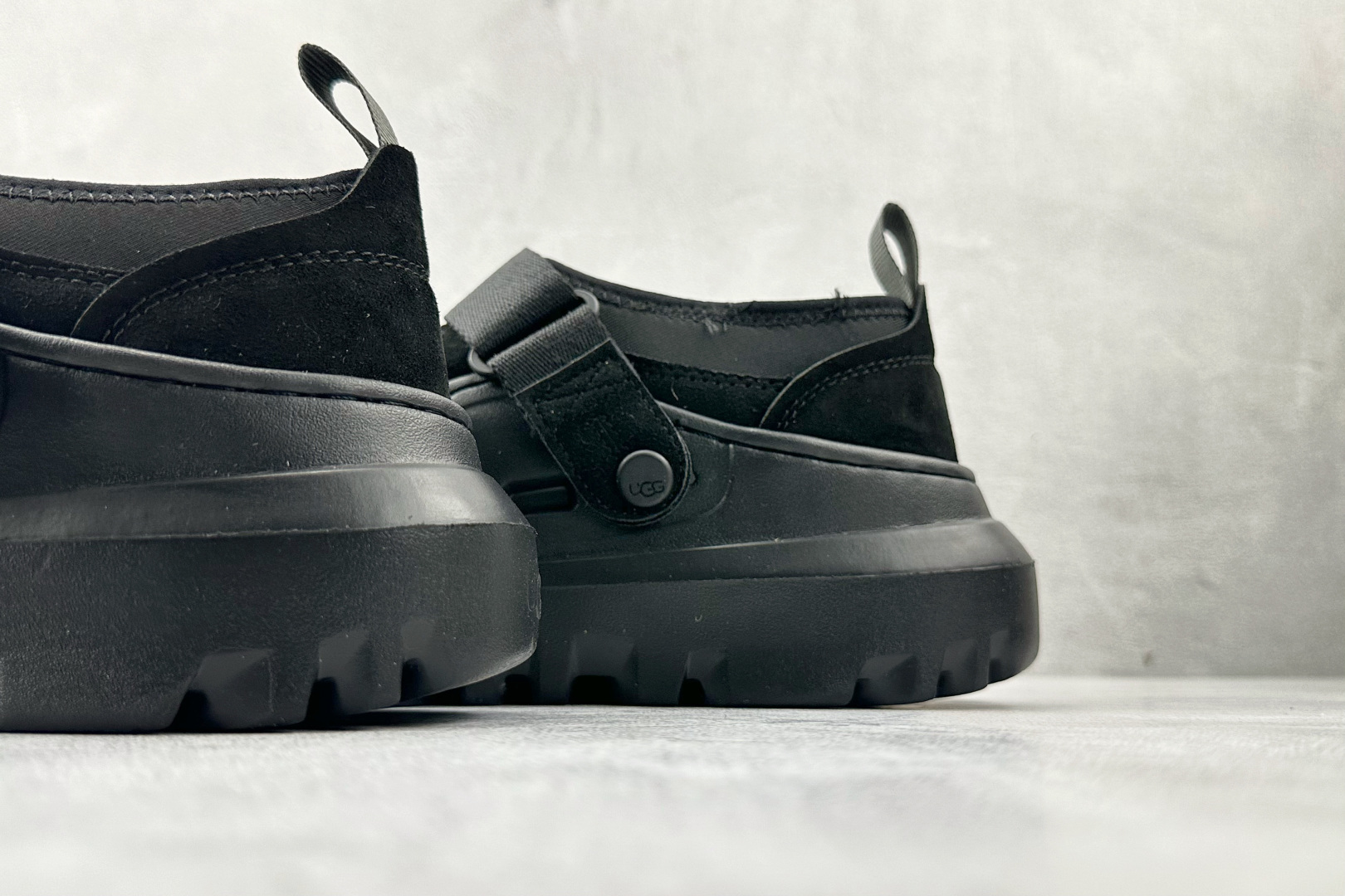 190 东南亚订单 UGG PeakMod Lowcut 黑色 1171355-BBLC