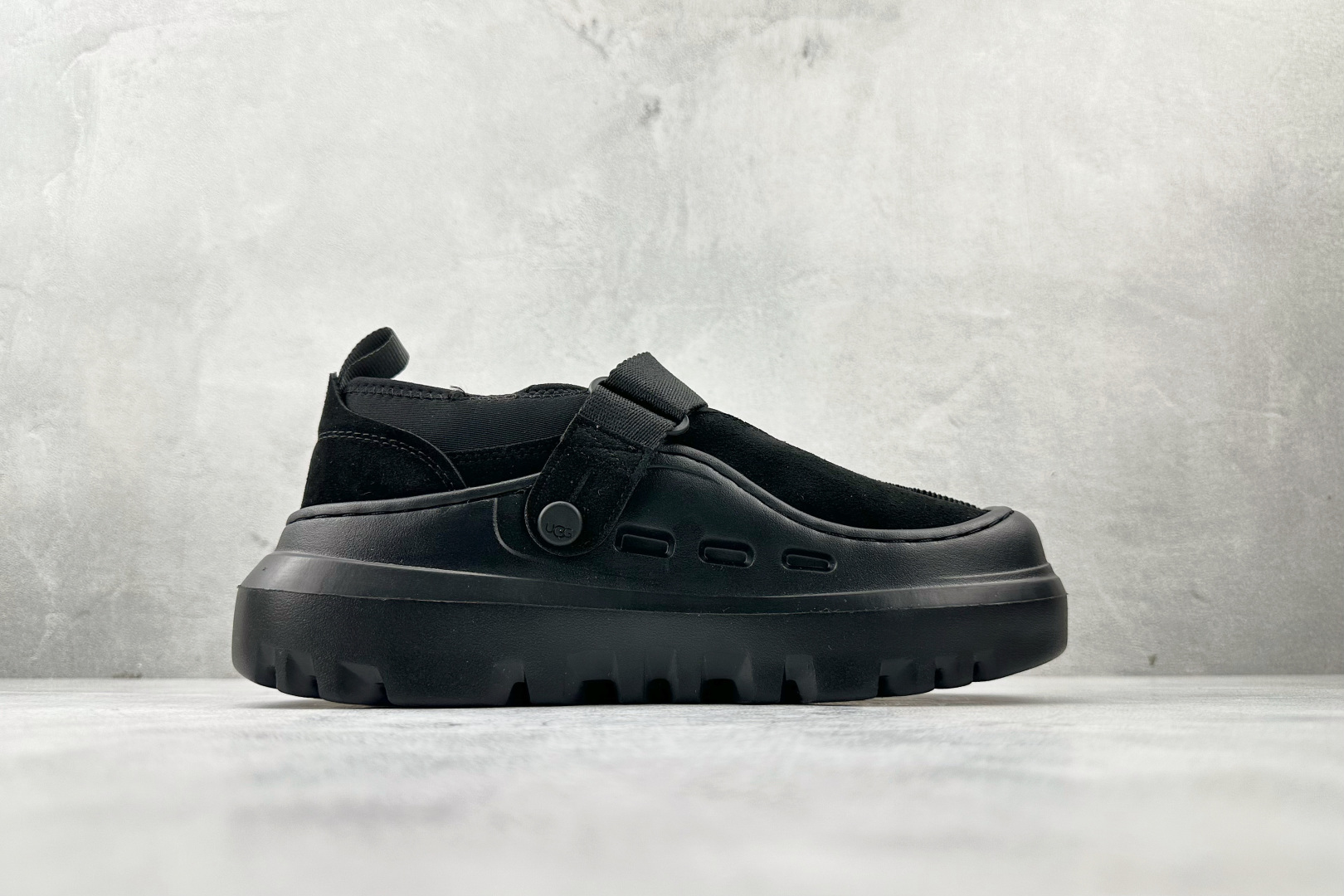 190 东南亚订单 UGG PeakMod Lowcut 黑色 1171355-BBLC