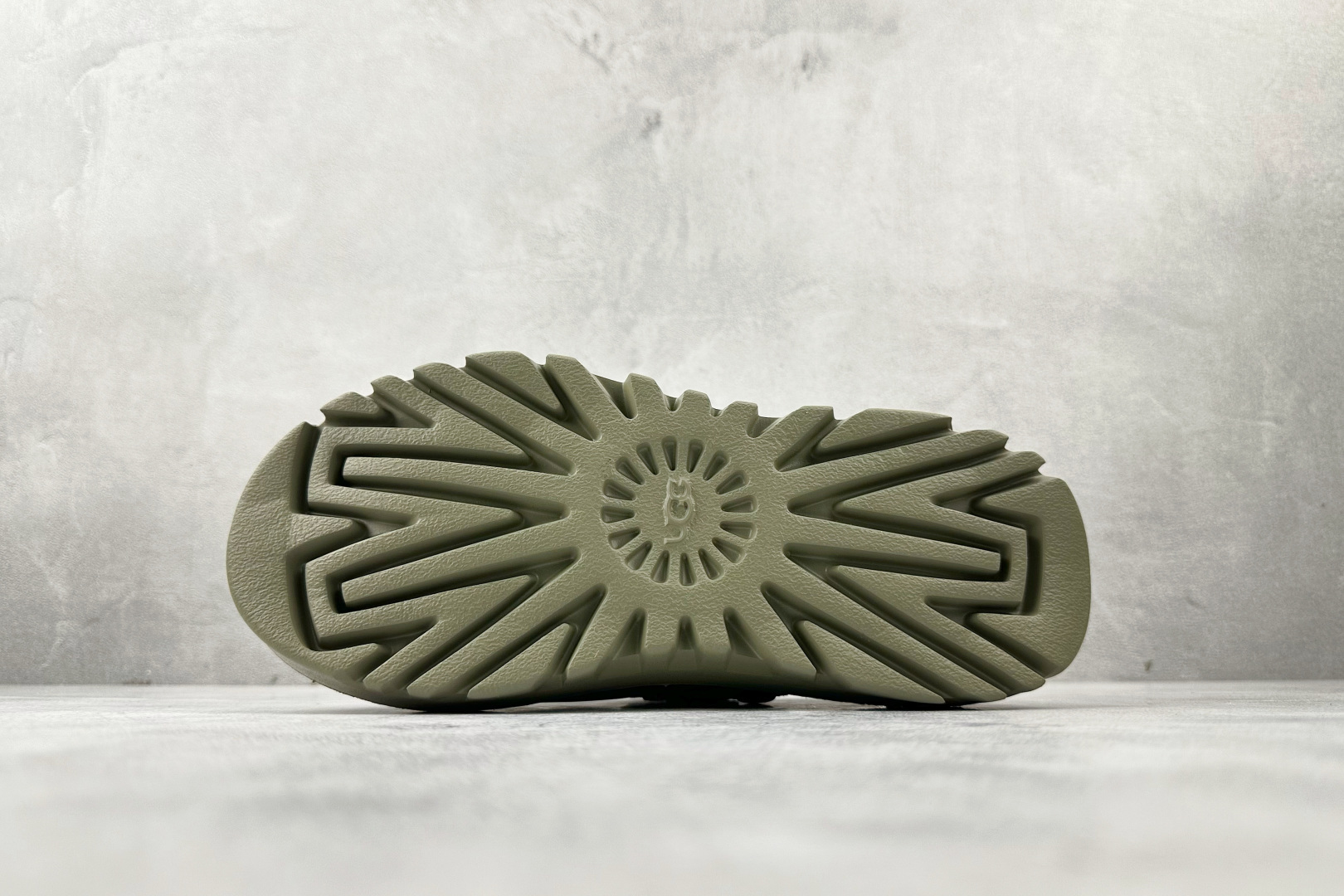 190 东南亚订单 UGG PeakMod Lowcut 深橄榄色 1171355-DLVM