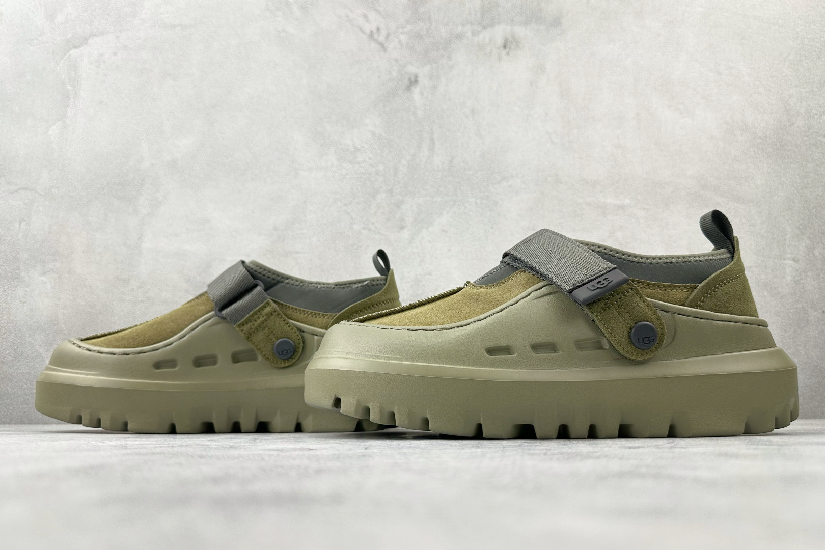 190 东南亚订单 UGG PeakMod Lowcut 深橄榄色 1171355-DLVM