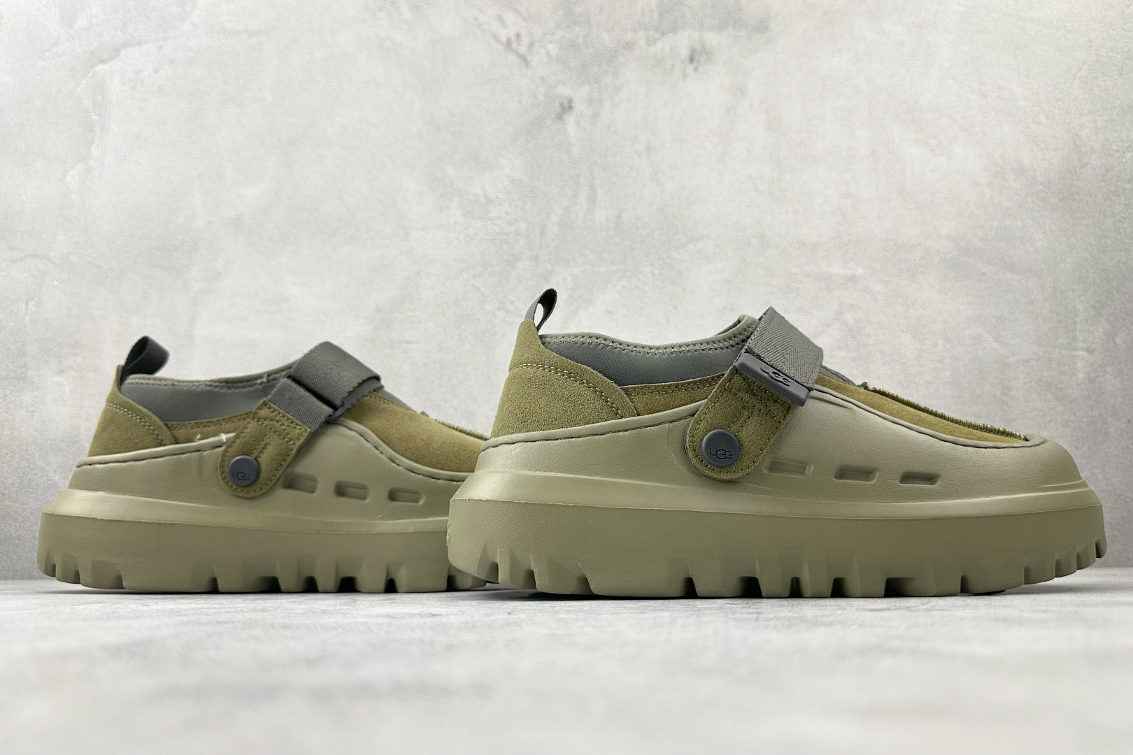 190 东南亚订单 UGG PeakMod Lowcut 深橄榄色 1171355-DLVM