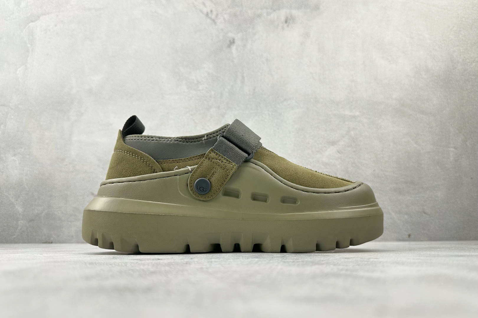 190 东南亚订单 UGG PeakMod Lowcut 深橄榄色 1171355-DLVM