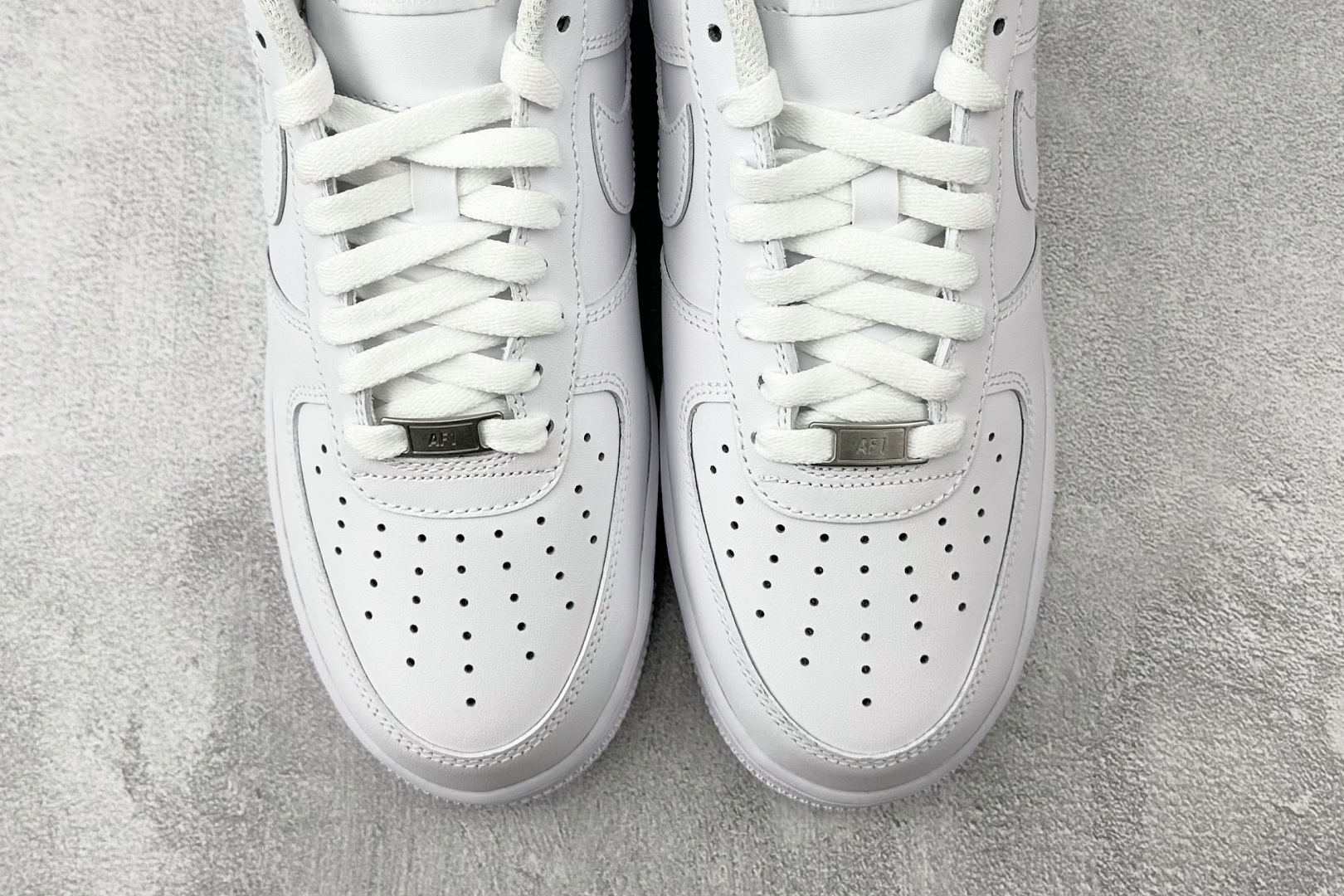 180 全新工厂开发 Nike Air Force 1 07 纯白 CW2288-111