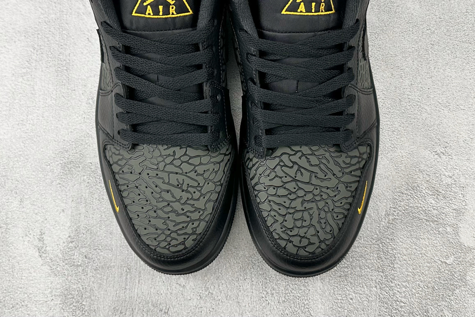 200 综合版 Jordan Air Jordan 1 黑色 IM6568-010