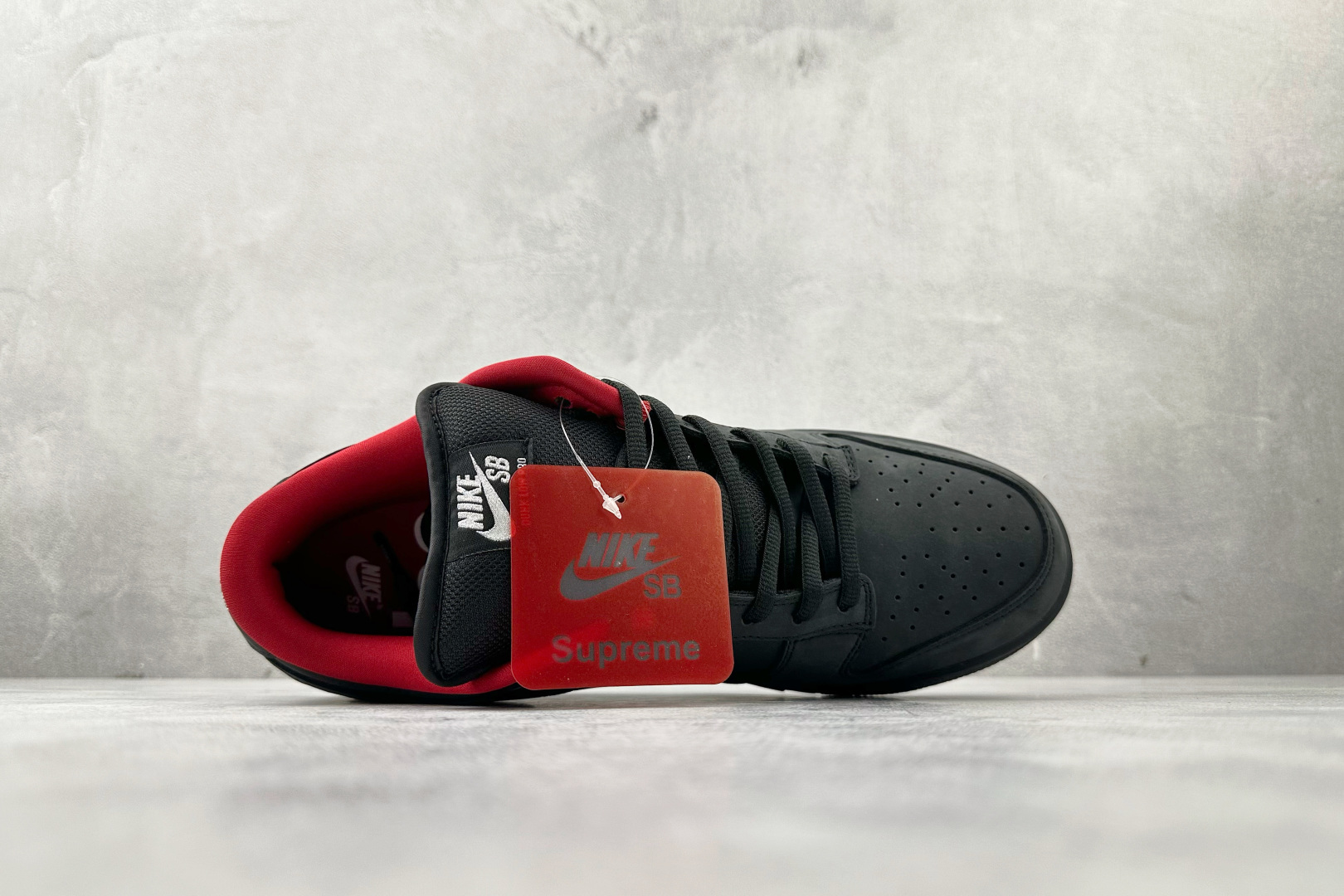 Supreme x Nike Dunk SB DUNK LOW PRO QS黑色 HQ8487-001-High Quatity Cheap Brand wholesale wholesaler seller Clothes Bags handbags Sneakers Top Fashion Clothing Shoes from China Factory Chinese suppliers best Quality Beautiful Price Supreme x Nike Dunk SB DUNK LOW PRO QS黑色 HQ8487-001