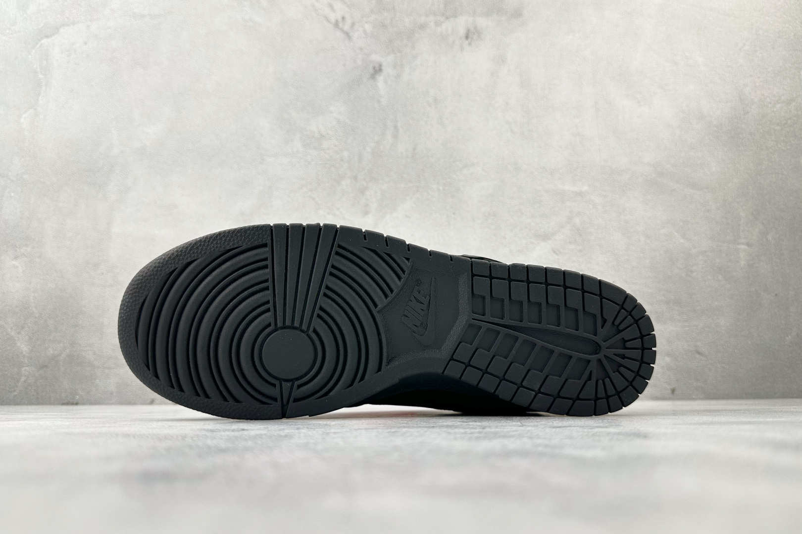 Supreme x Nike Dunk SB DUNK LOW PRO QS黑色 HQ8487-001-High Quatity Cheap Brand wholesale wholesaler seller Clothes Bags handbags Sneakers Top Fashion Clothing Shoes from China Factory Chinese suppliers best Quality Beautiful Price Supreme x Nike Dunk SB DUNK LOW PRO QS黑色 HQ8487-001