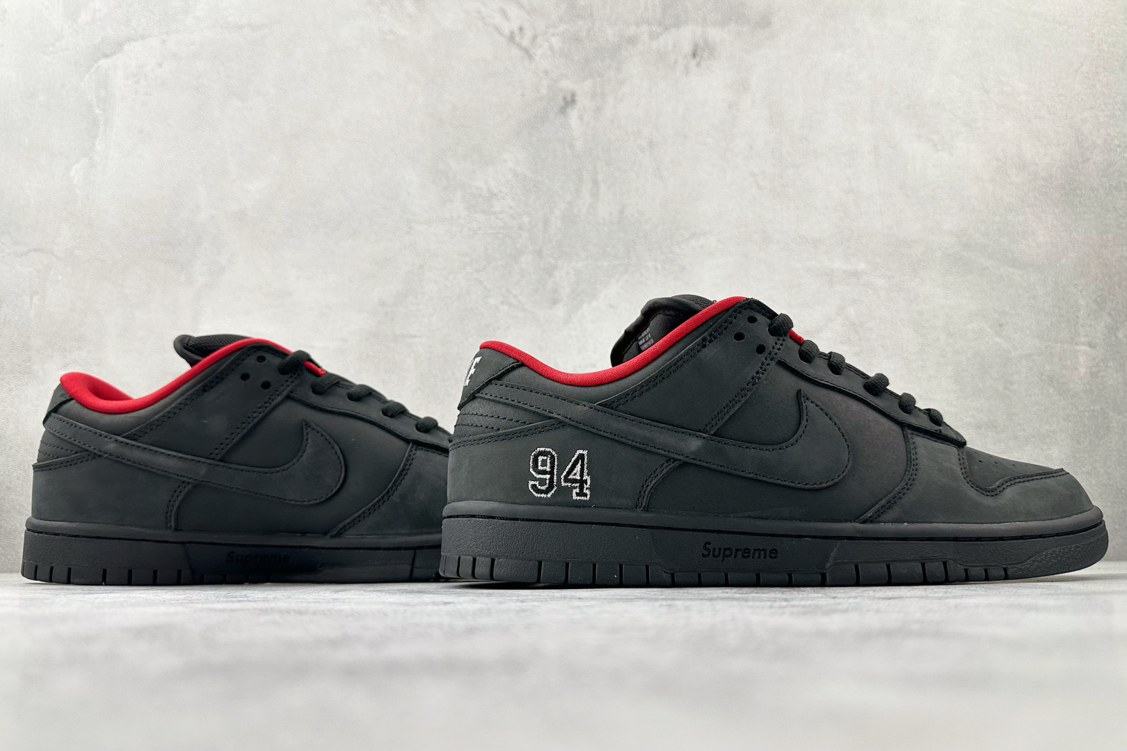 Supreme x Nike Dunk SB DUNK LOW PRO QS黑色 HQ8487-001-High Quatity Cheap Brand wholesale wholesaler seller Clothes Bags handbags Sneakers Top Fashion Clothing Shoes from China Factory Chinese suppliers best Quality Beautiful Price Supreme x Nike Dunk SB DUNK LOW PRO QS黑色 HQ8487-001