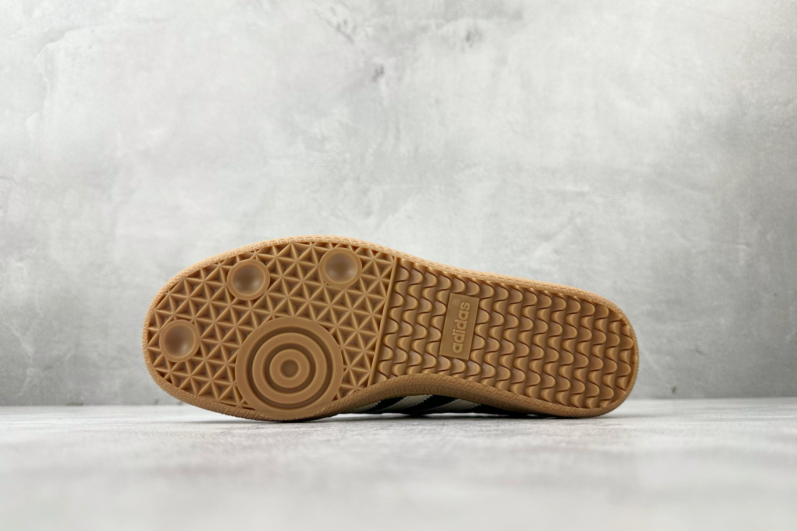 ZX 神版 adidas originals Samba Jane 绿白色货号：JR7340尺码：36 