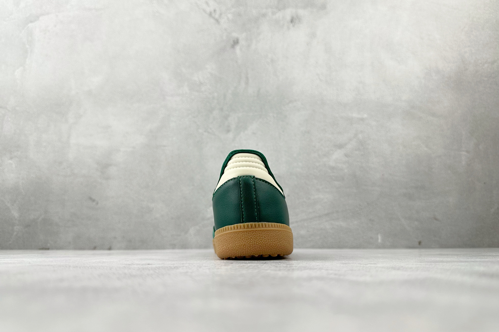 ZX 神版 adidas originals Samba Jane 绿白色货号：JR7340尺码：36 