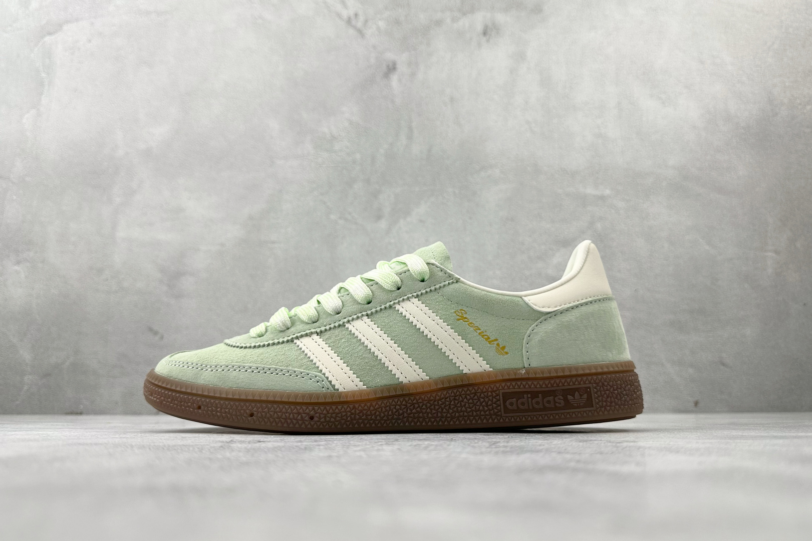 XC adidas originals HANDBALL SPEZIAL 绿白货号：KI5932尺码：3