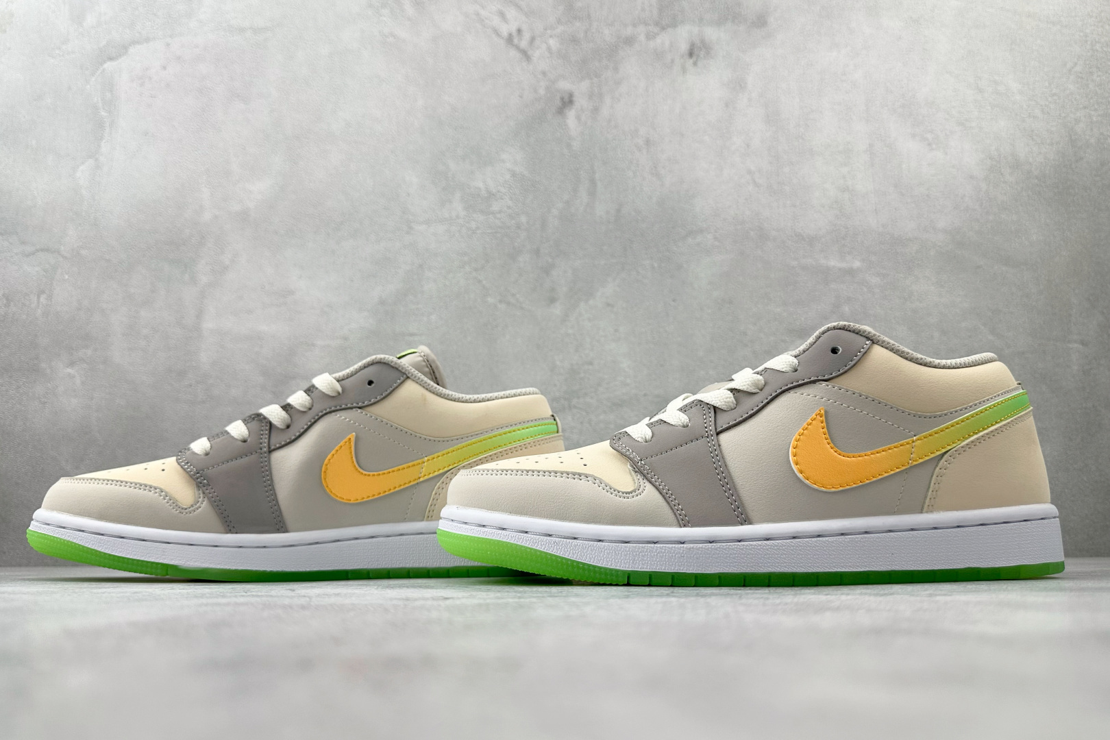 200 综合版 Jordan Air Jordan 1 灰粉色 HQ2030-001