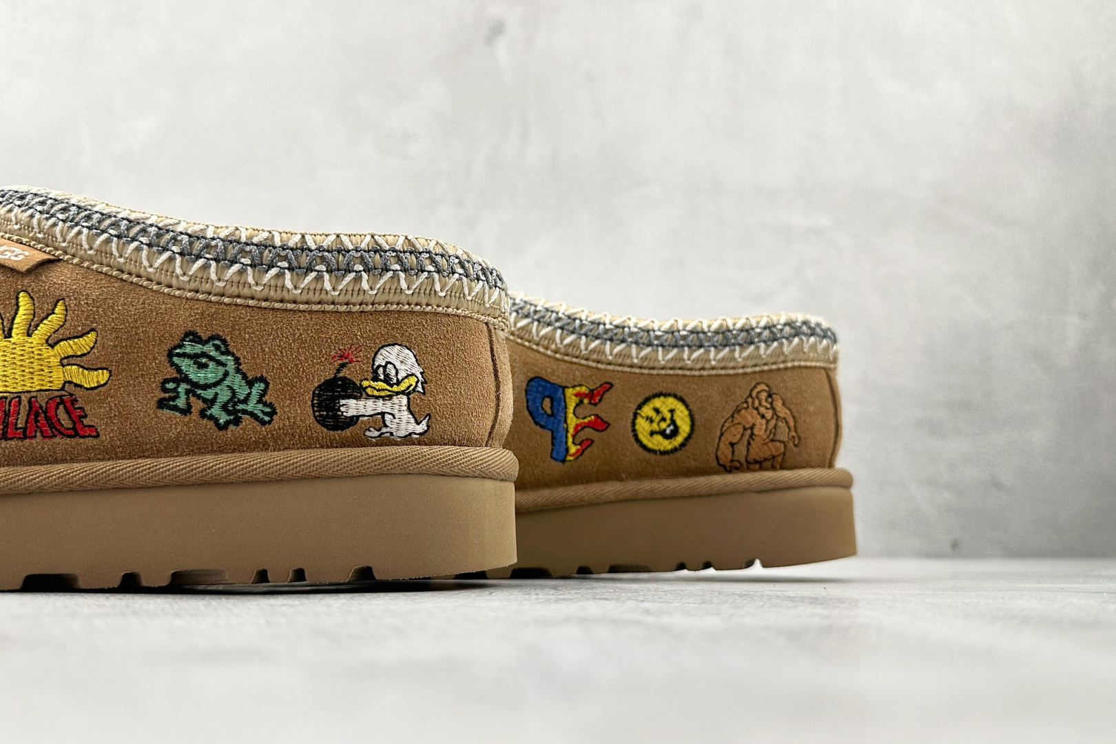 280 PALACE × UGG Tasman 棕色 1157290-CHE