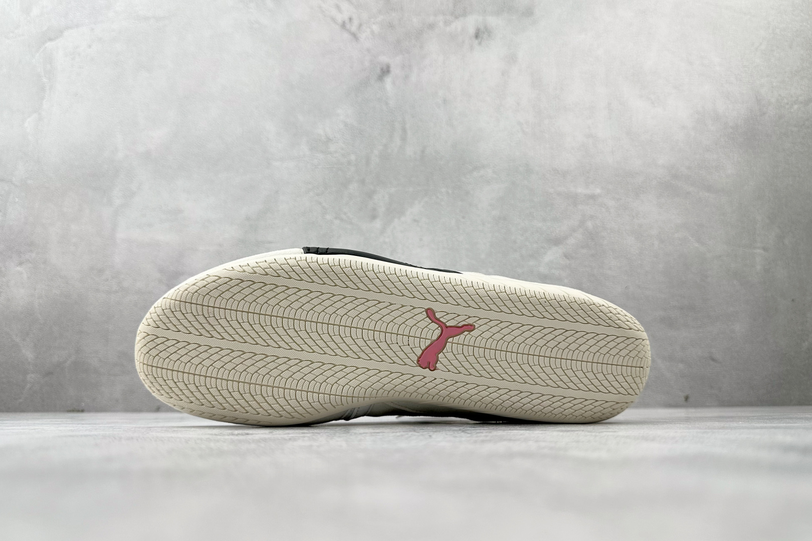 ZX 神版 ROSE x PUMA彪马 speedcat 黑白货号：-01尺码：36 36.5 37 3