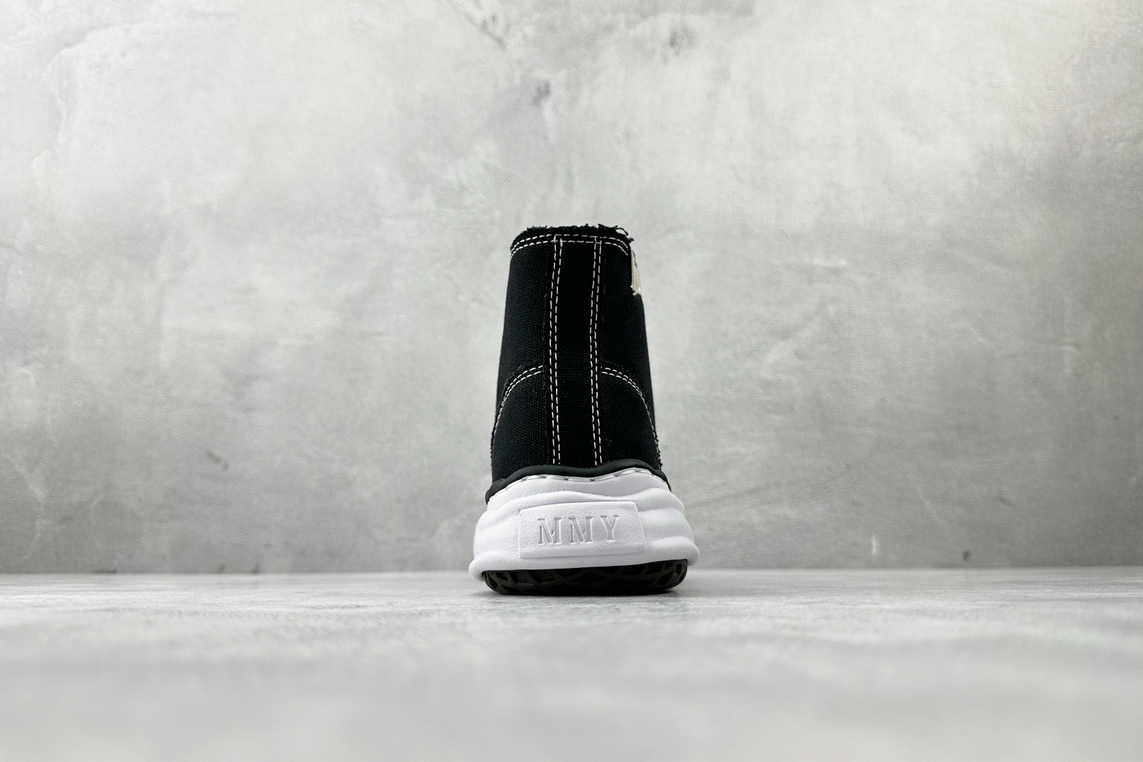 纯原 220 MIHARA YASUHIRO三原康裕 Peterson Original Sole 黑色 A01FW701-Chinese UA Cheap High Quatity Brand Clothes Bags handbags Sneakers wholesale wholesaler seller from China Factory suppliers Fashion Clothing Shoes best Quality Beautiful Price 纯原 220 MIHARA YASUHIRO三原康裕 Peterson Original Sole 黑色 A01FW701