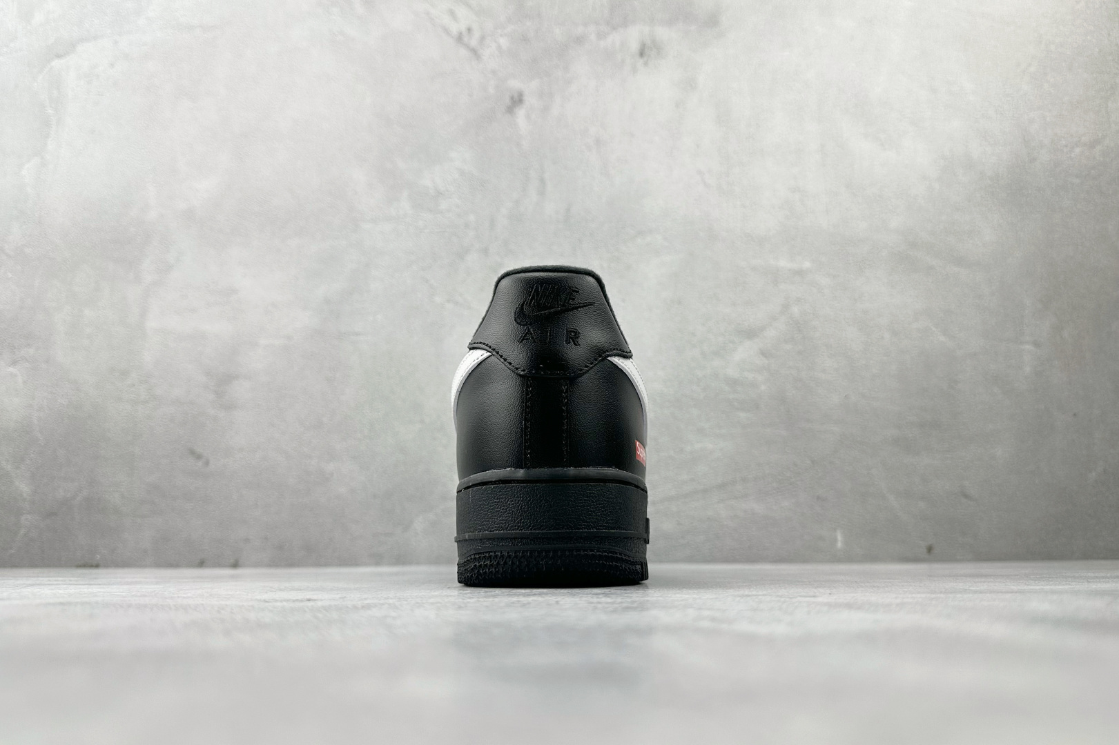 210 全新版本升级 定制球鞋 Supreme x Nike Air Force 1 box logo 黑白 CU9225-001-Chinese UA Cheap High Quatity Brand Clothes Bags handbags Sneakers wholesale wholesaler seller from China Factory suppliers Fashion Clothing Shoes best Quality Beautiful Price 210 全新版本升级 定制球鞋 Supreme x Nike Air Force 1 box logo 黑白 CU9225-001