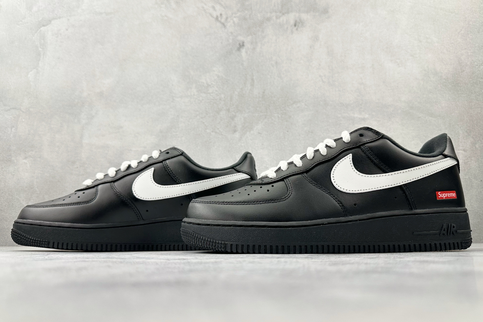 210 全新版本升级 定制球鞋 Supreme x Nike Air Force 1 box logo 黑白 CU9225-001-Chinese UA Cheap High Quatity Brand Clothes Bags handbags Sneakers wholesale wholesaler seller from China Factory suppliers Fashion Clothing Shoes best Quality Beautiful Price 210 全新版本升级 定制球鞋 Supreme x Nike Air Force 1 box logo 黑白 CU9225-001