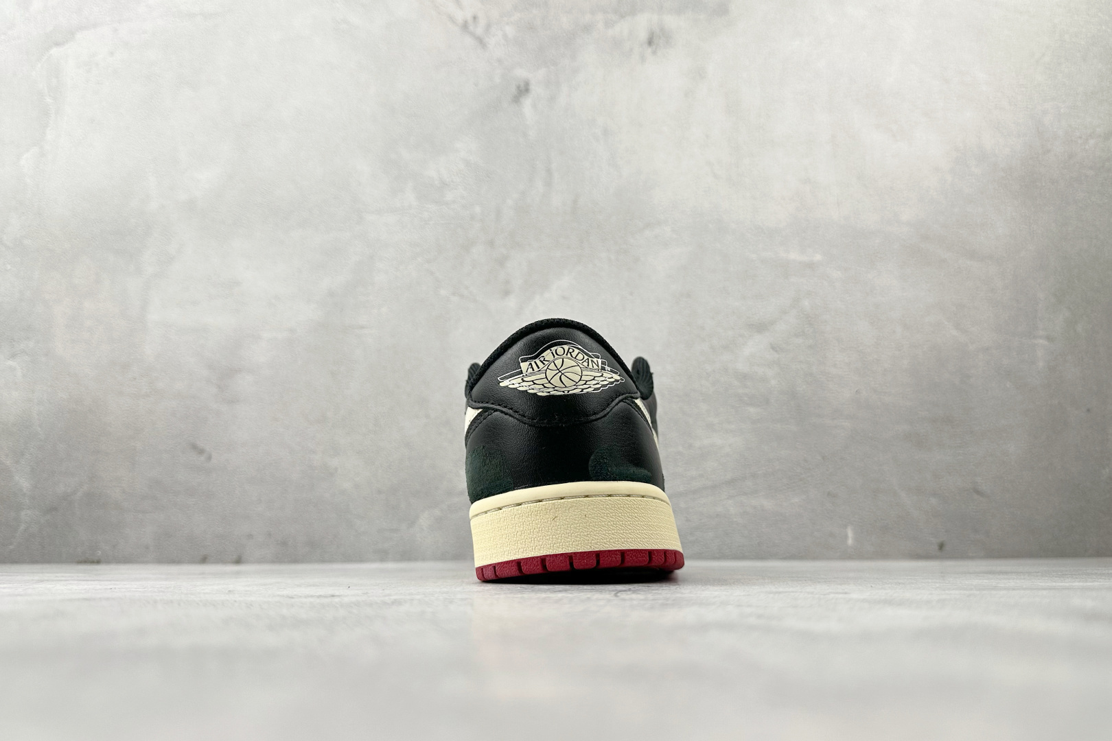 全新工厂开发 Nigel Sylvester x Jordan Air Jordan 1 Low Nitro'Better With Time”白黑红 IB8958-001