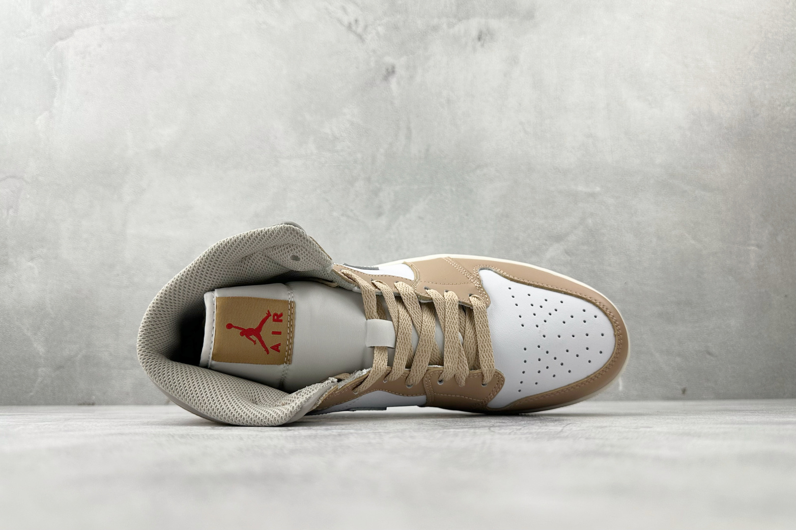 200 综合版 Jordan Air Jordan 1 白橙 DQ8426-200