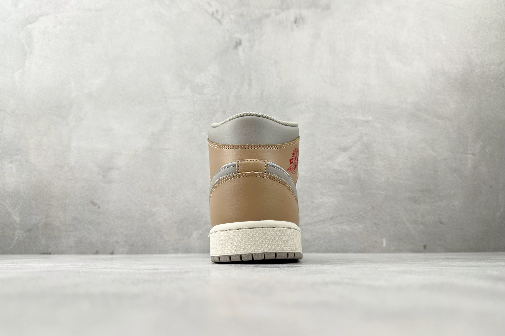 200 综合版 Jordan Air Jordan 1 白橙 DQ8426-200