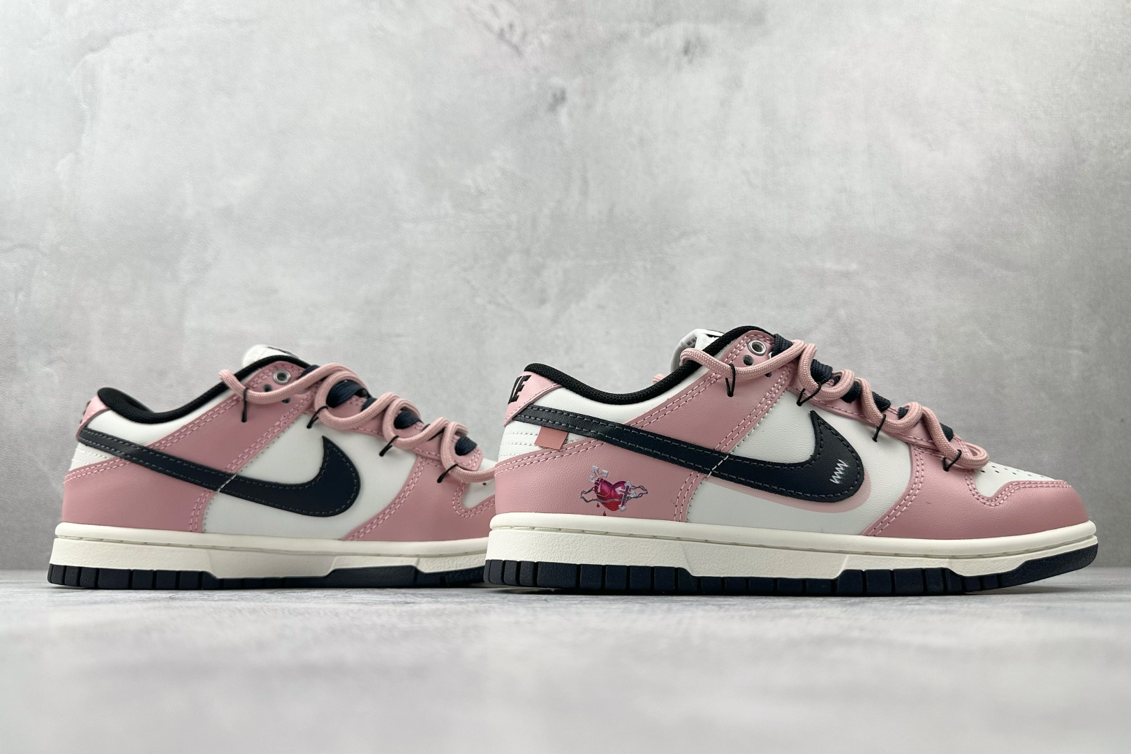 定制球鞋 Nike Dunk 怦然心动 粉白黑 PB0510-055