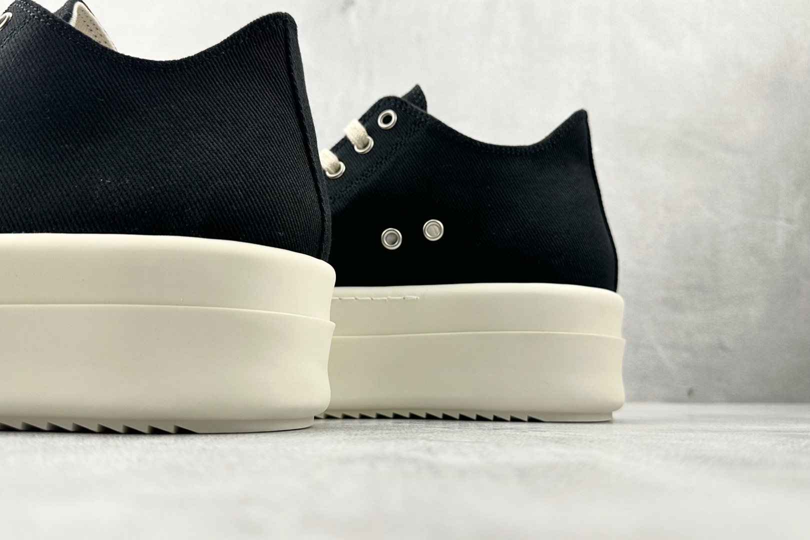 430 RICK OWENS/RO Double Bumper 黑色 DU02E7832BMO-911-Chinese UA Cheap High Quatity Brand Clothes Bags handbags Sneakers wholesale wholesaler seller from China Factory suppliers Fashion Clothing Shoes best Quality Beautiful Price 430 RICK OWENS/RO Double Bumper 黑色 DU02E7832BMO-911