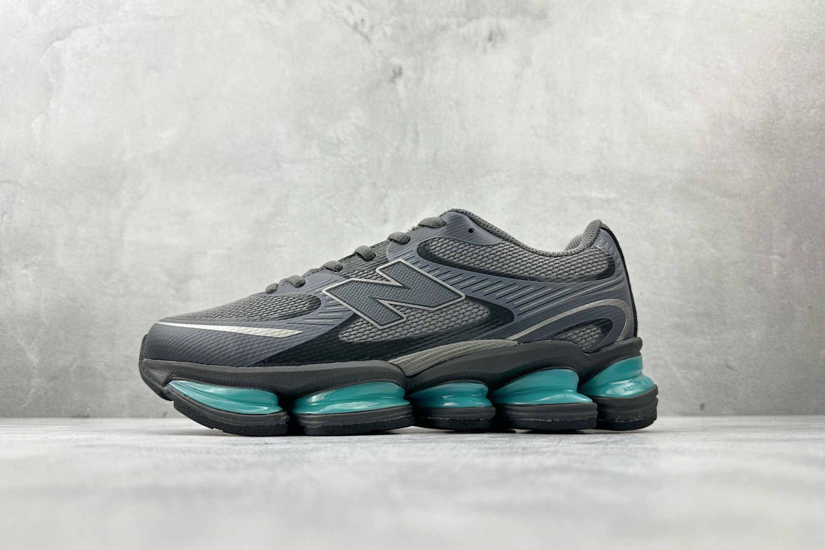 C 版 本地大厂出品 New Balance ABZORB 2000 灰黑货号：U20007PF尺码：3