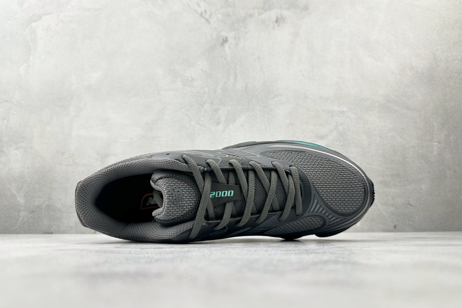 C 版 本地大厂出品 New Balance ABZORB 2000 灰黑货号：U20007PF尺码：3