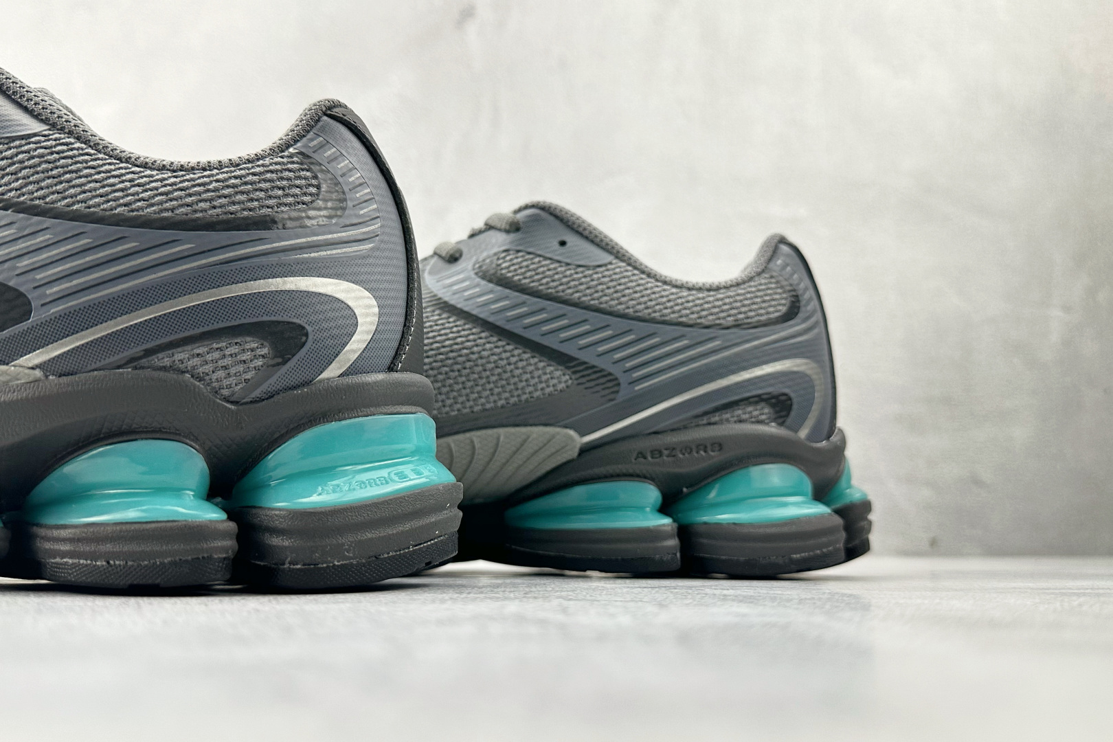 C 版 本地大厂出品 New Balance ABZORB 2000 灰黑货号：U20007PF尺码：3