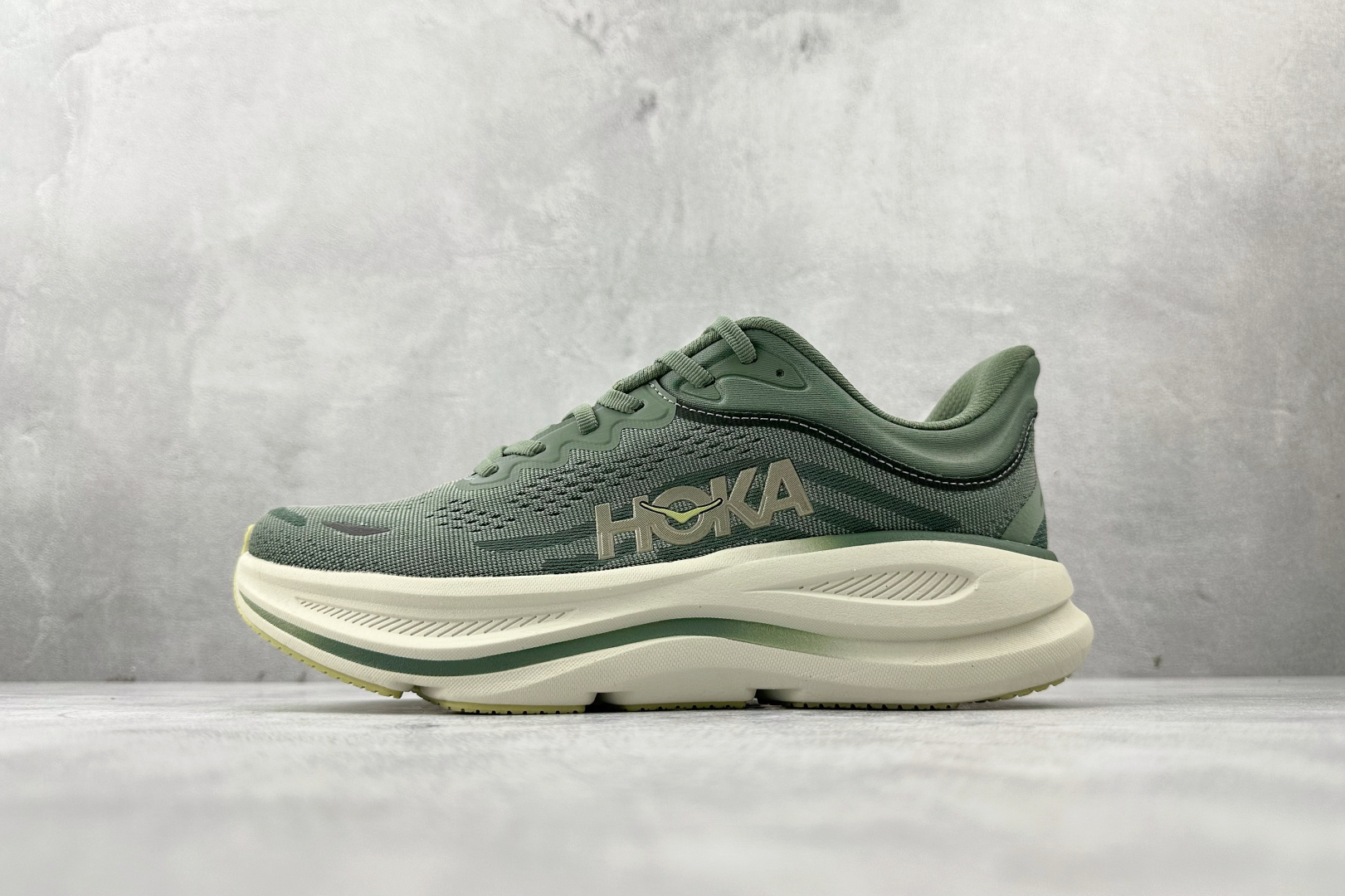HK 平台专供 HOKA ONE ONE Bondi 9绿色货号：-SNTF尺码：40 40.5 41 