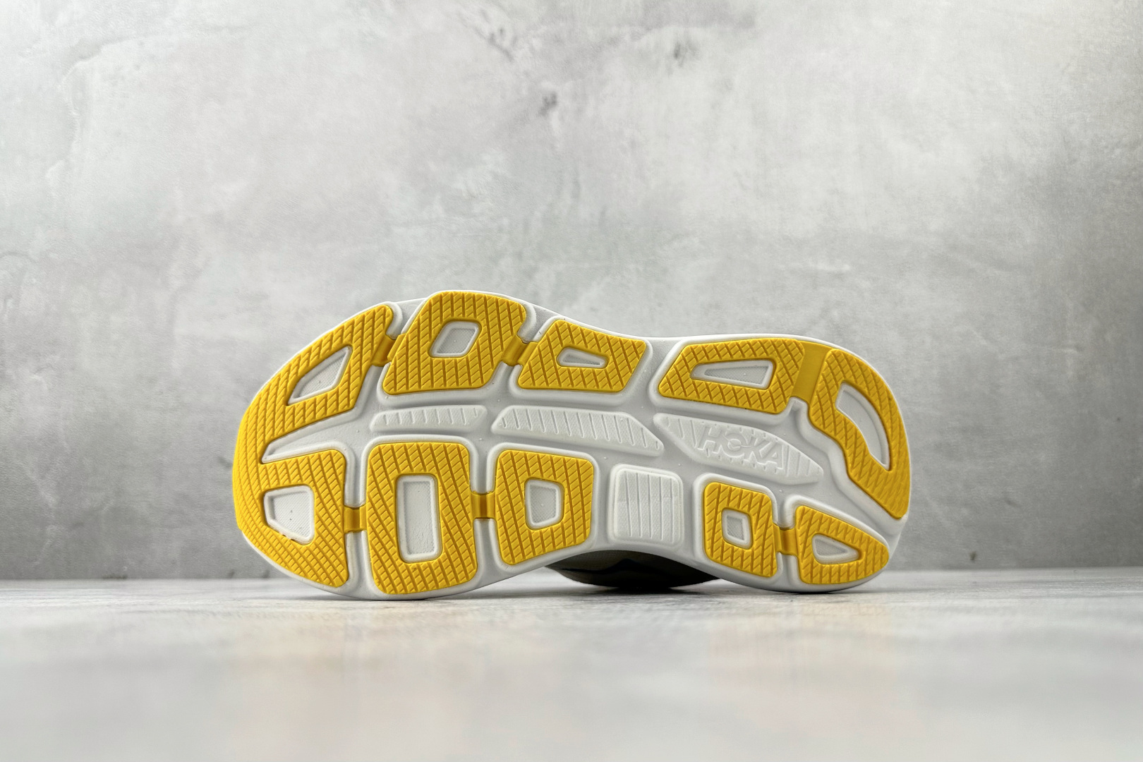 180 平台专供 HOKA ONE ONE Bondi 9 米色 1162012-ALBST-Chinese UA Cheap High Quatity Brand Clothes Bags handbags Sneakers wholesale wholesaler seller from China Factory suppliers Fashion Clothing Shoes best Quality Beautiful Price 180 平台专供 HOKA ONE ONE Bondi 9 米色 1162012-ALBST