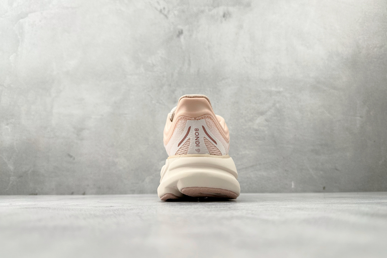 HK 平台专供 HOKA ONE ONE Bondi 9 粉色货号：-RLTT尺码：36 36.5 37