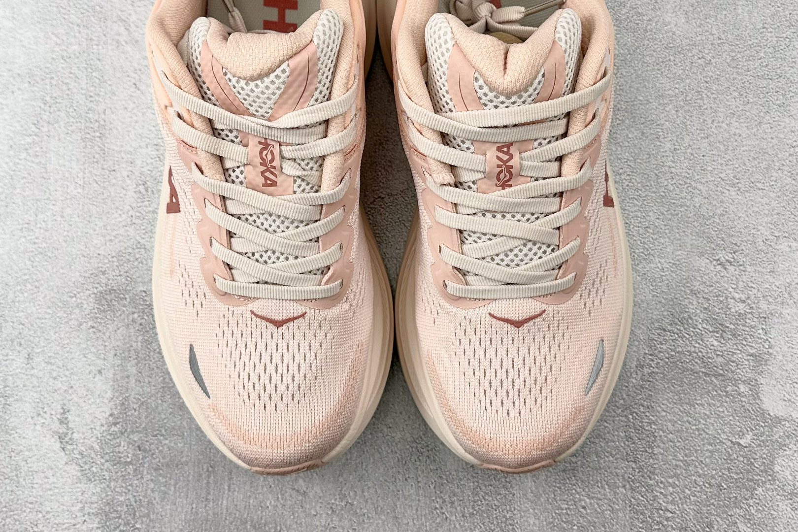HK 平台专供 HOKA ONE ONE Bondi 9 粉色货号：-RLTT尺码：36 36.5 37