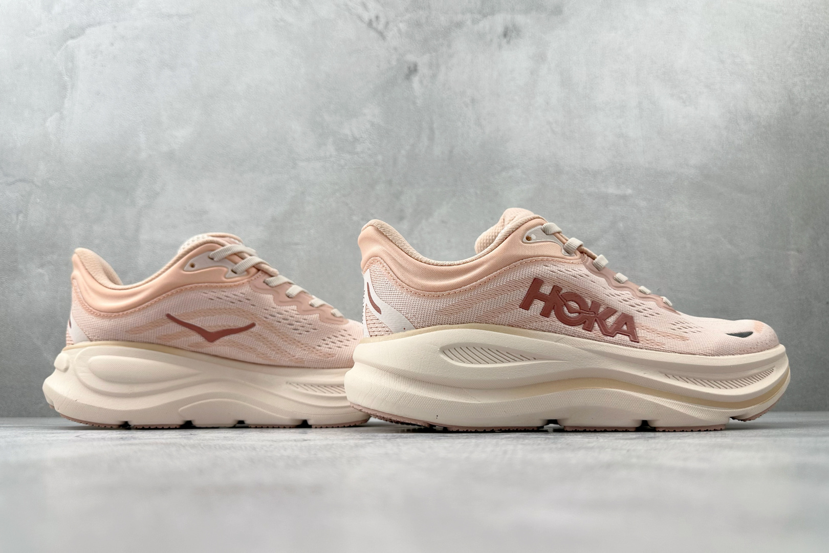 HK 平台专供 HOKA ONE ONE Bondi 9 粉色货号：-RLTT尺码：36 36.5 37