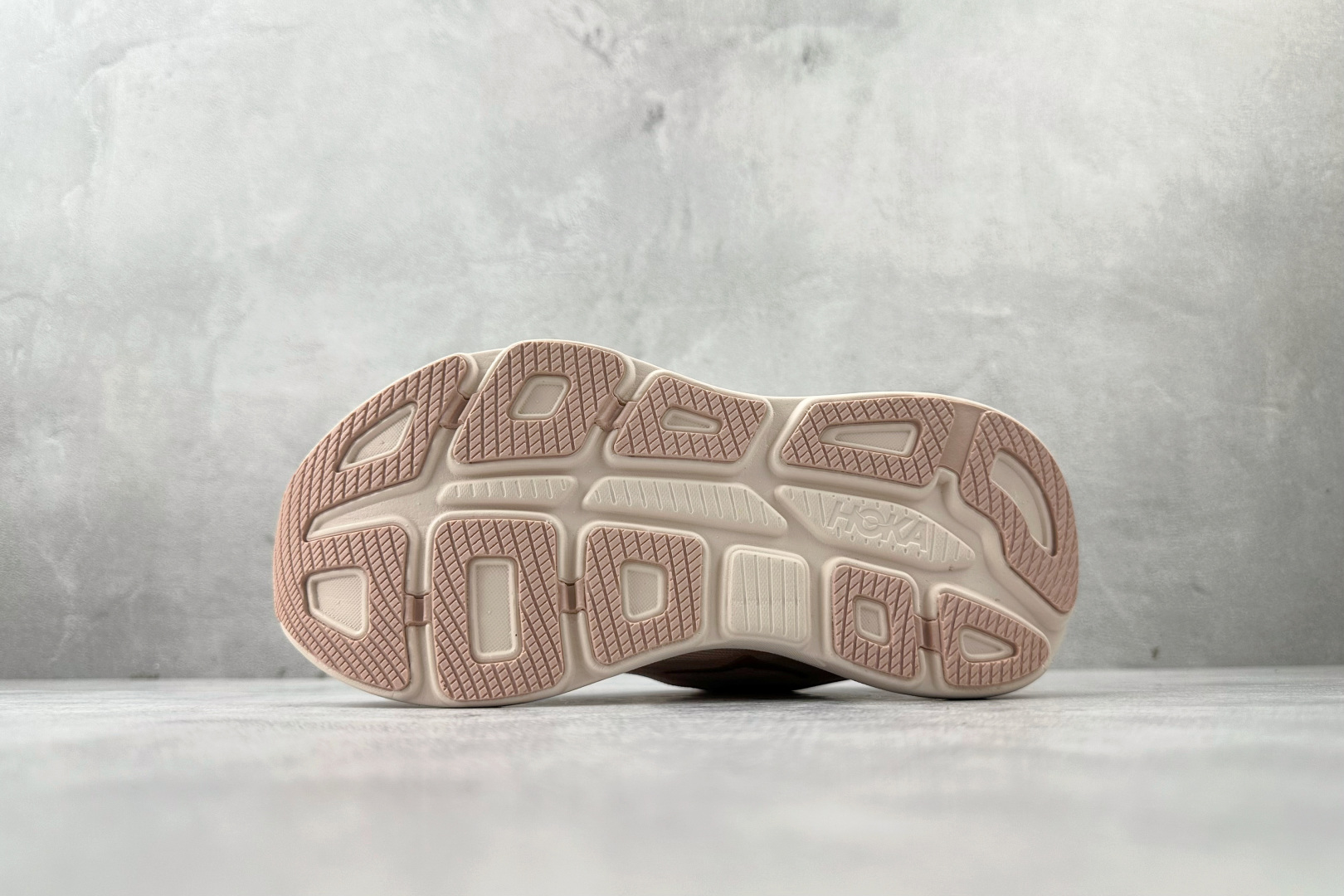 HK 平台专供 HOKA ONE ONE Bondi 9 粉色货号：-RLTT尺码：36 36.5 37