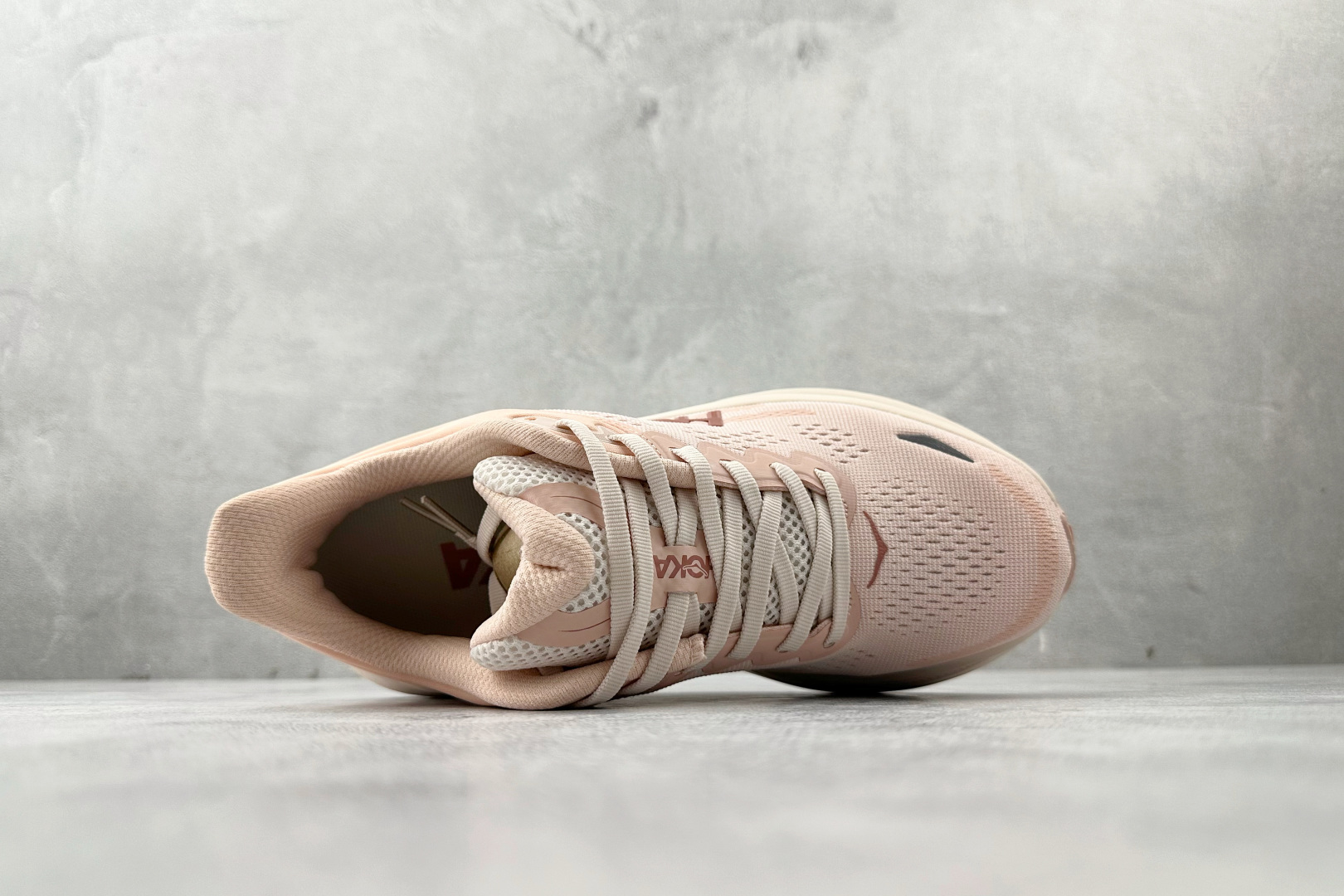 HK 平台专供 HOKA ONE ONE Bondi 9 粉色货号：-RLTT尺码：36 36.5 37