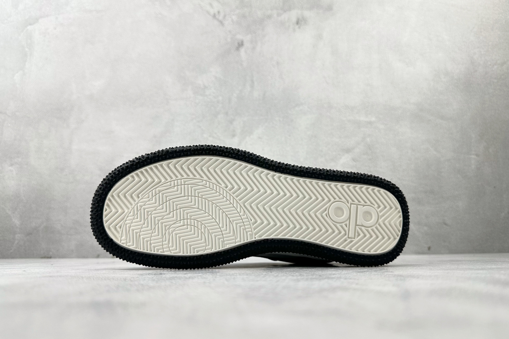 210 alo yoga Recovery Mode 黑白色 A0685U-Black/White