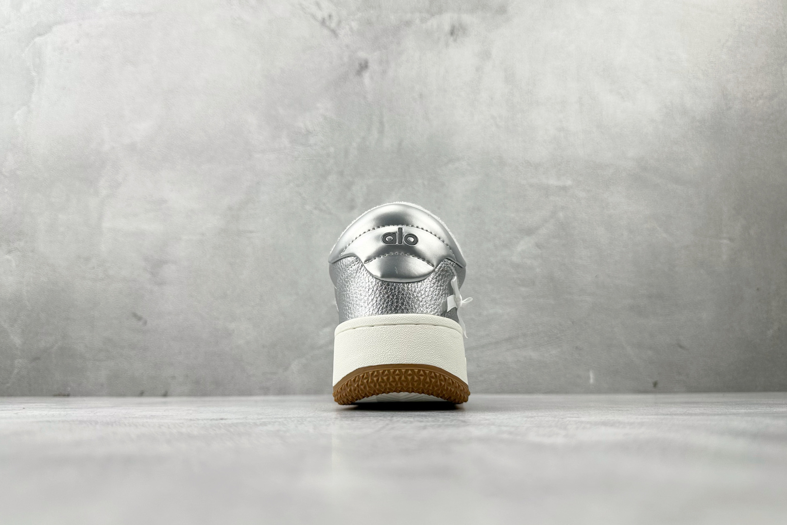 210 alo yoga Recovery Mode 银蝴蝶结 银白 A0685U-White/Gum（Team1002-白月光）